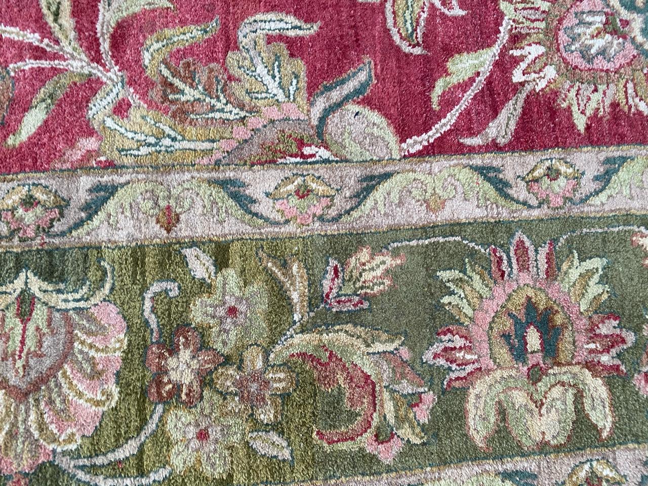 Bobyrug’s Wonderful Large Agra Carpet In Good Condition For Sale In Saint Ouen, FR