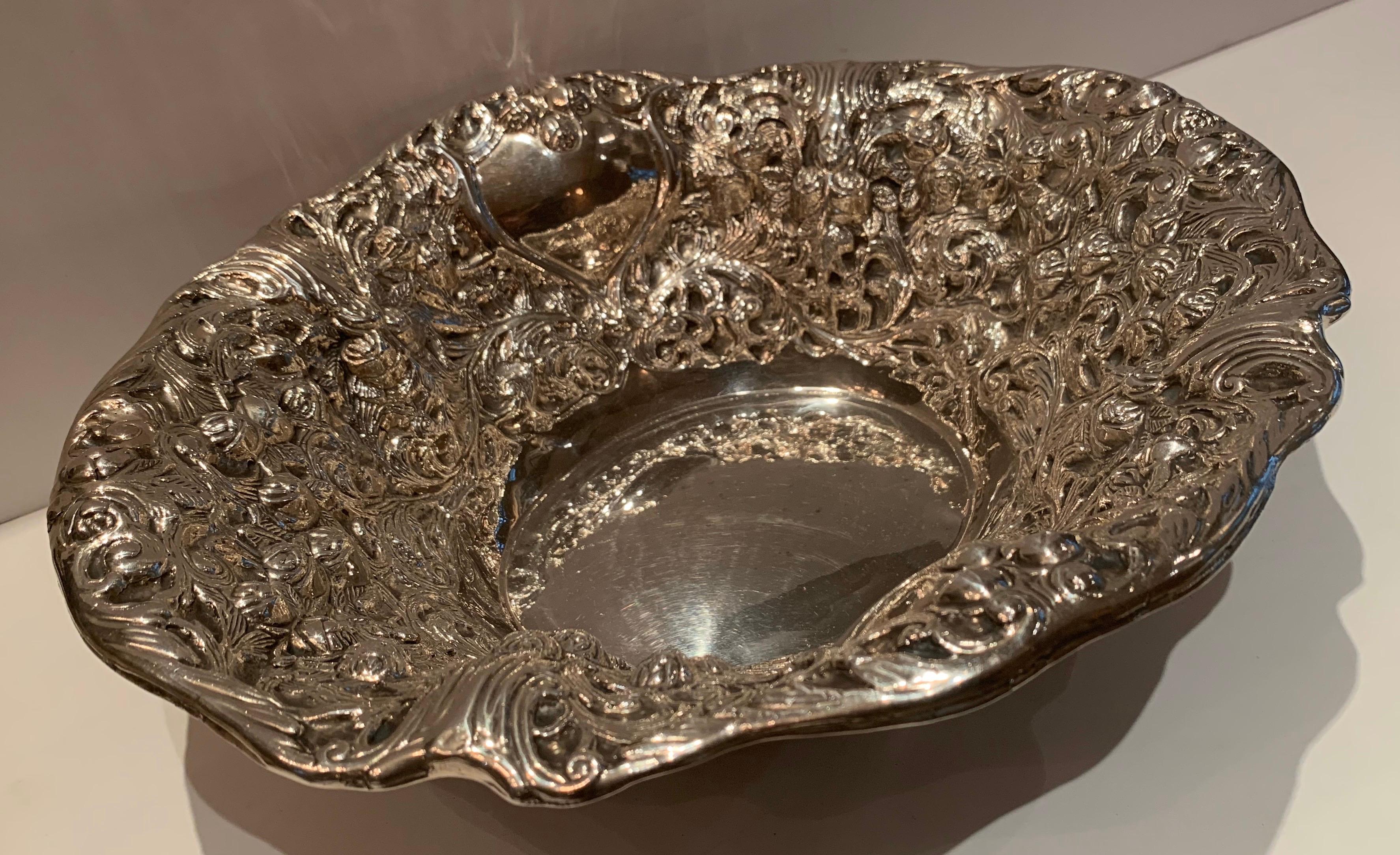 German Wonderful Large Belle Époque 800 Sterling Silver Oval Centerpiece Flower Bowl For Sale