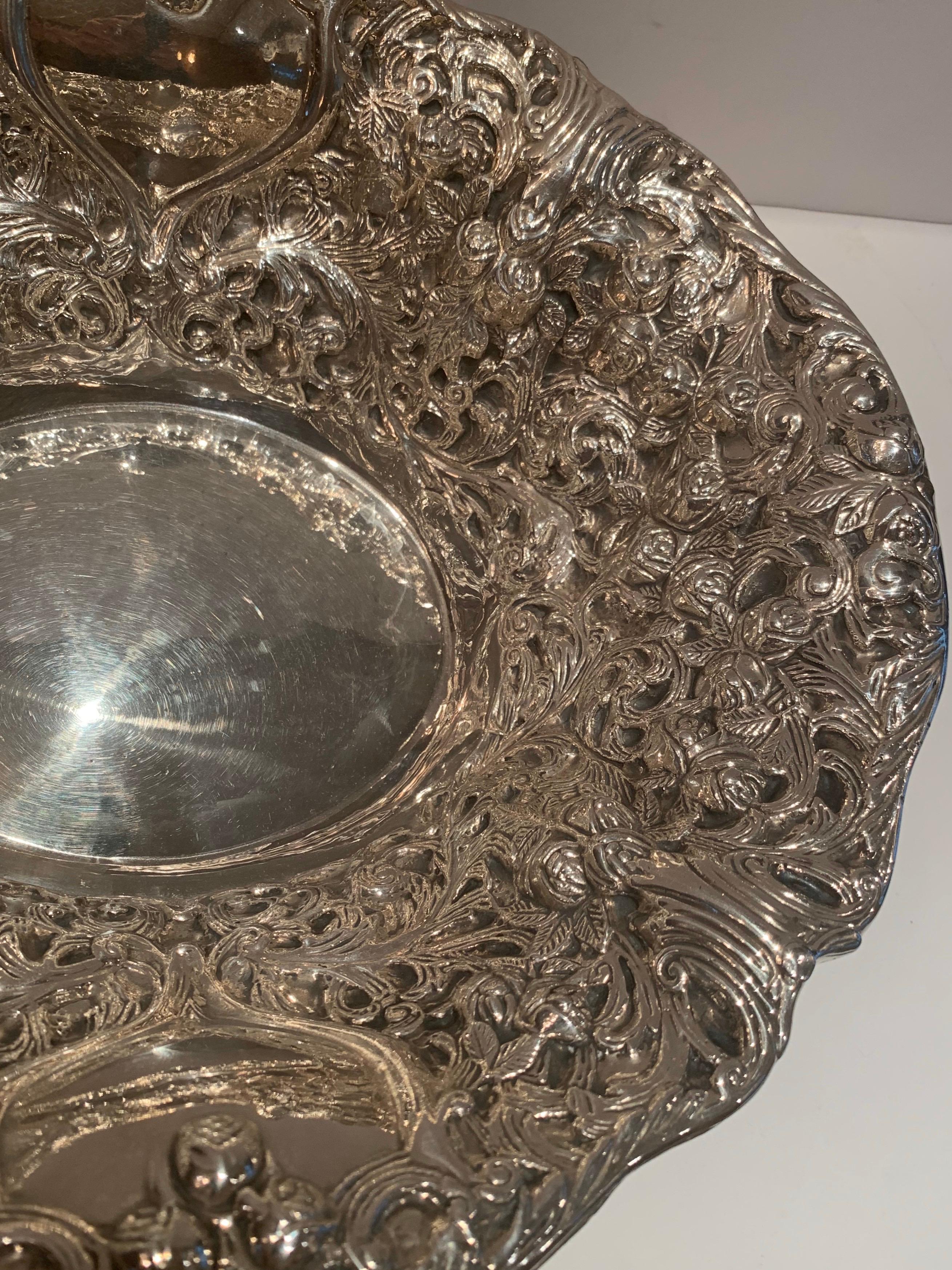 Wonderful Large Belle Époque 800 Sterling Silver Oval Centerpiece Flower Bowl In Good Condition For Sale In Roslyn, NY