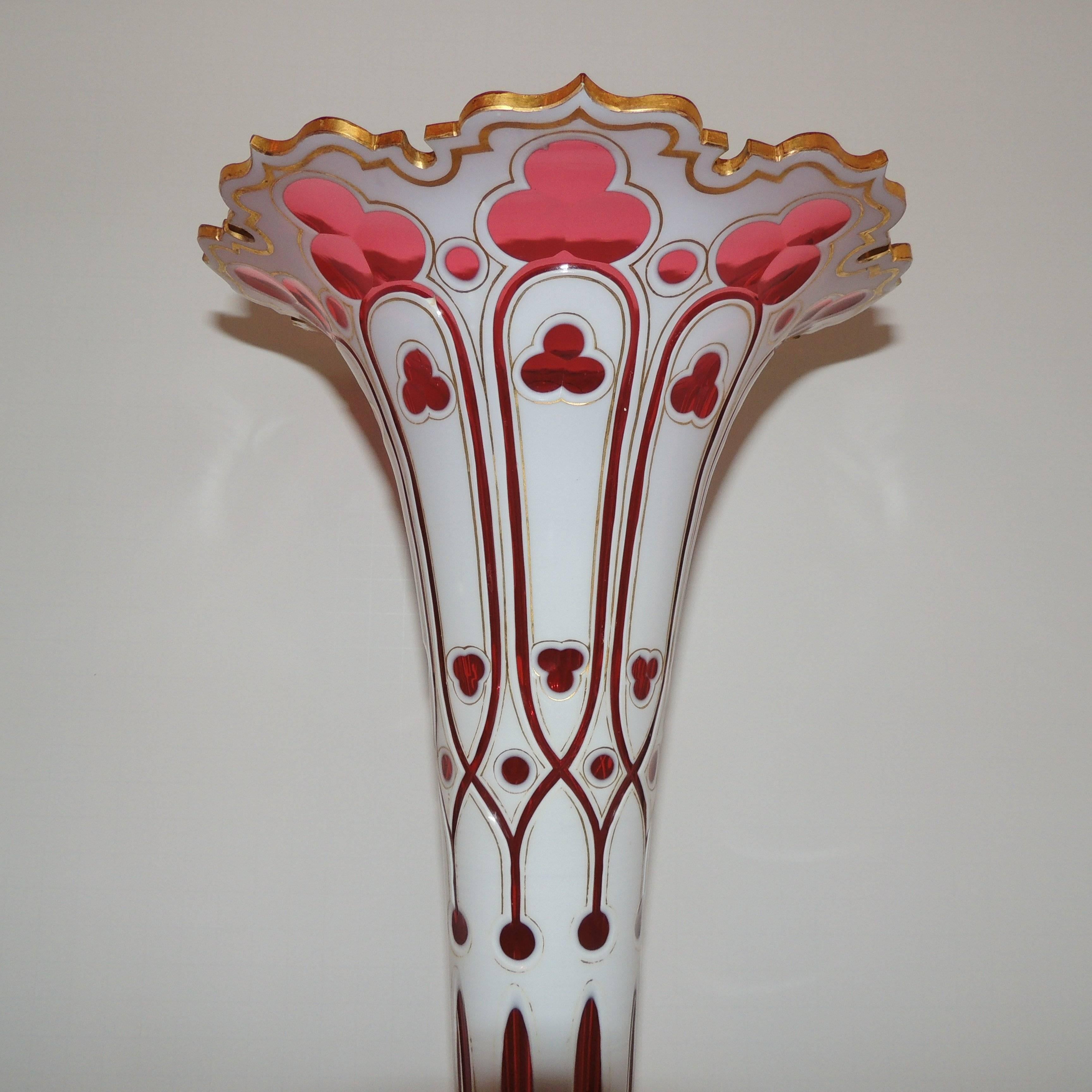 Wonderful Large Bohemian Gilt White Red Cut Crystal Glass Vase Gold Gilt Clover For Sale 1