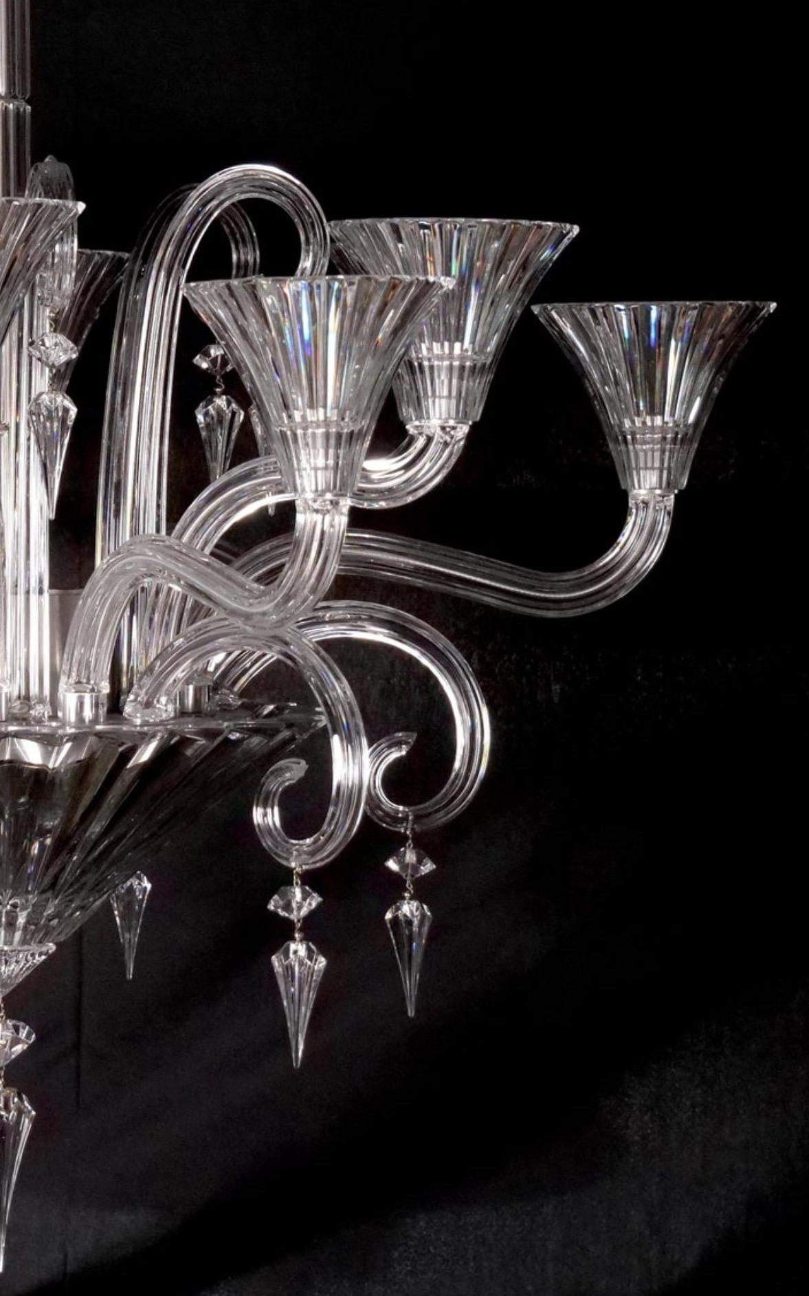 Français Magnifique grand lustre français Mille Nuits à douze lumières en cristal de Baccarat en vente