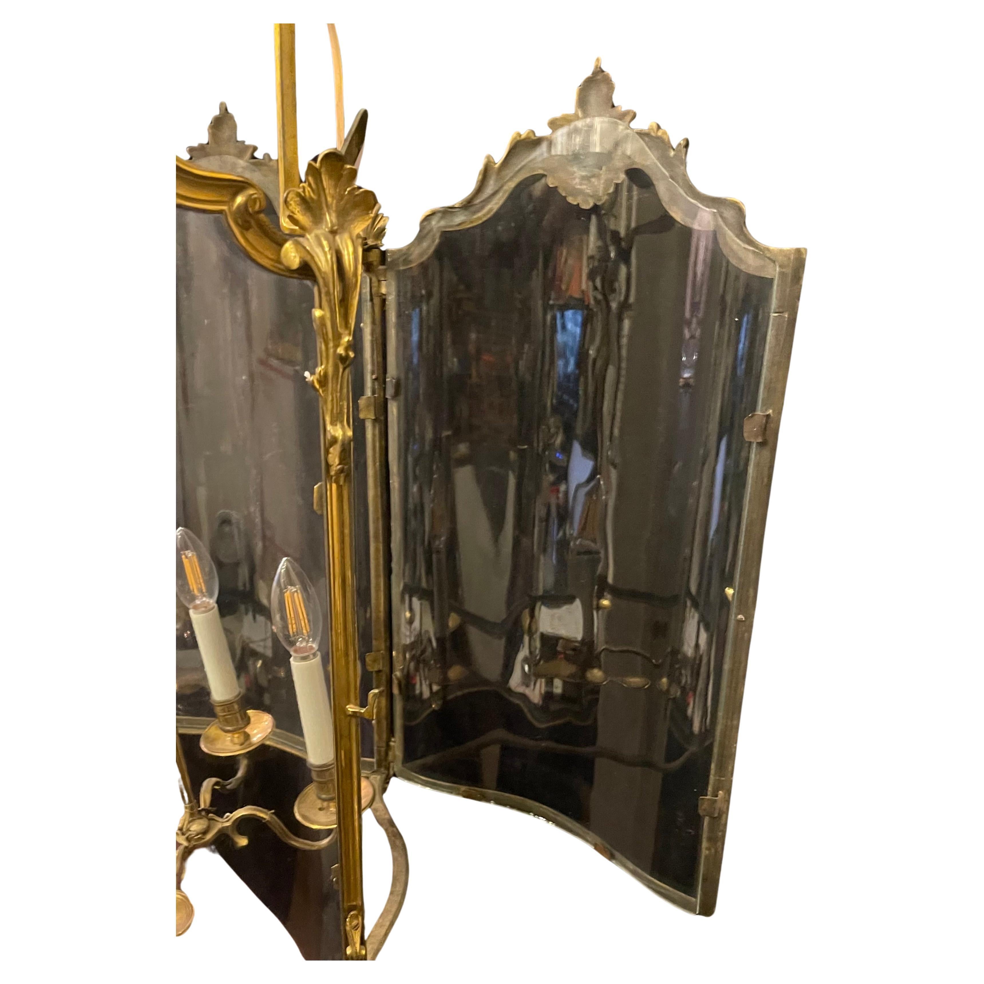 Wunderschöner großer französischer Dore Bronze-Rokoko-Stil im Louis-XV-Stil  Laterne Kronleuchter Fixture (Louis XV.) im Angebot