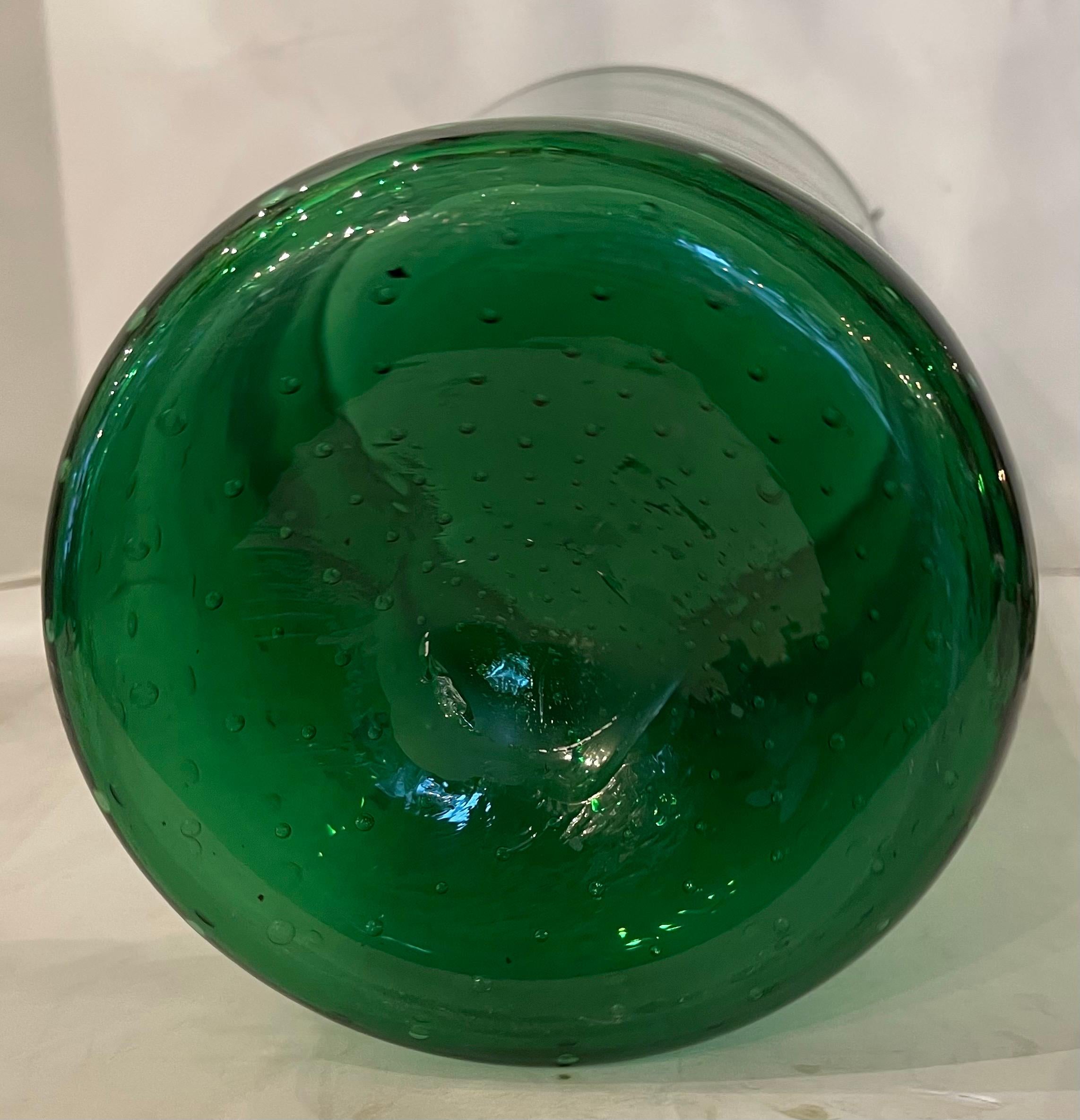 Wonderful Large Italian Art Glass Bullicante Murano Venetian Bubbles Green Vase  For Sale 1