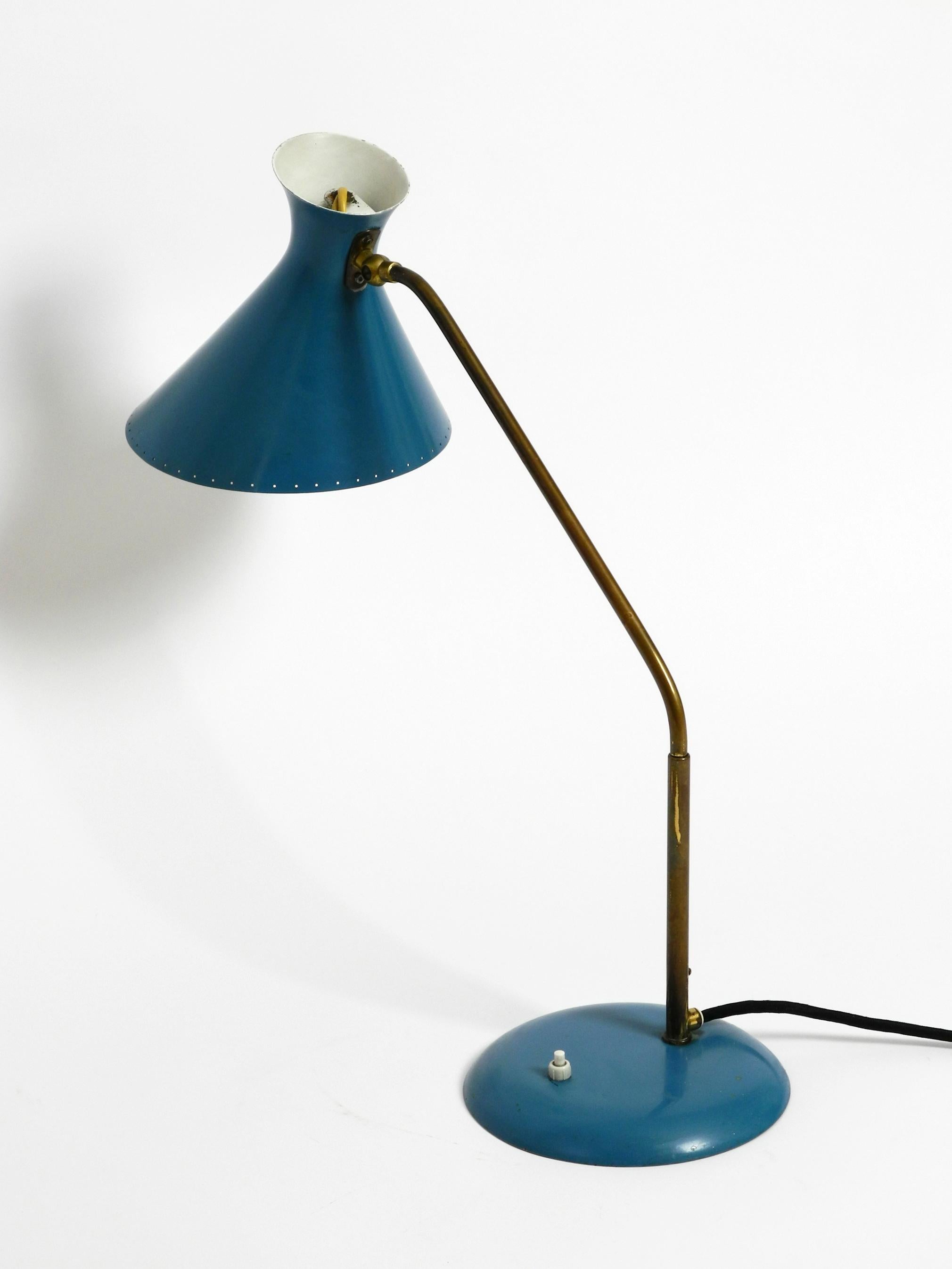 Wonderful Large Italian Midcentury Diabolo Table Lamp with Rotatable Neck For Sale 8