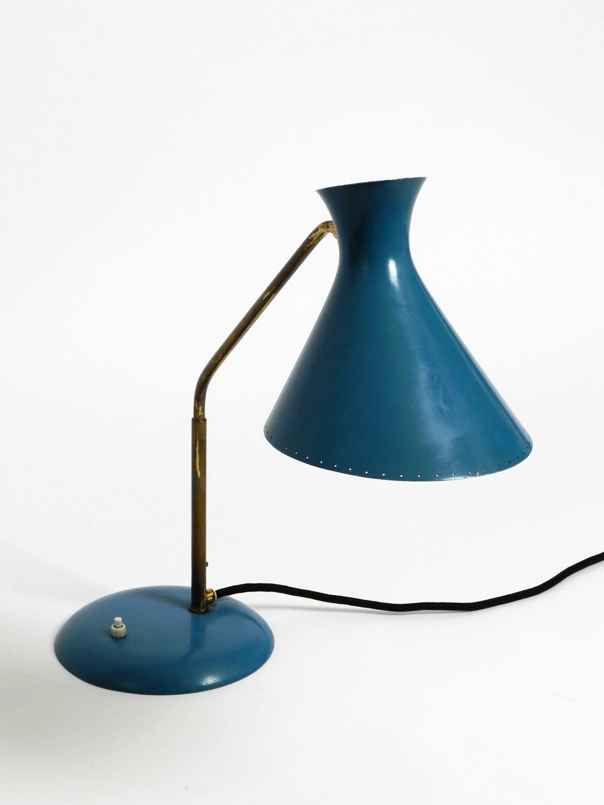 Mid-20th Century Wonderful Large Italian Midcentury Diabolo Table Lamp with Rotatable Neck For Sale