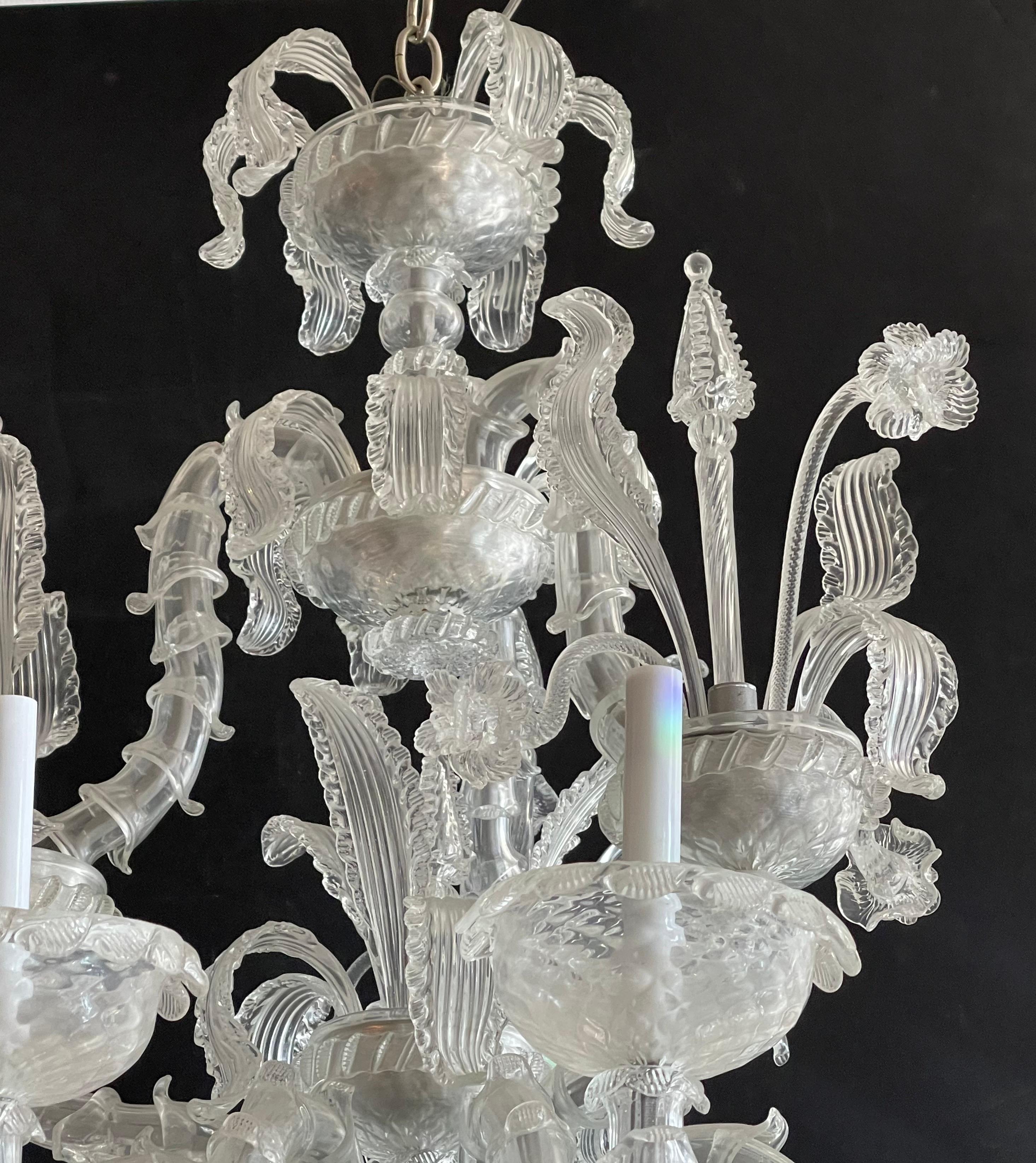 Mid-Century Modern Magnifique grand lustre italien en verre soufflé transparent de Murano, de style mi-siècle moderne en vente