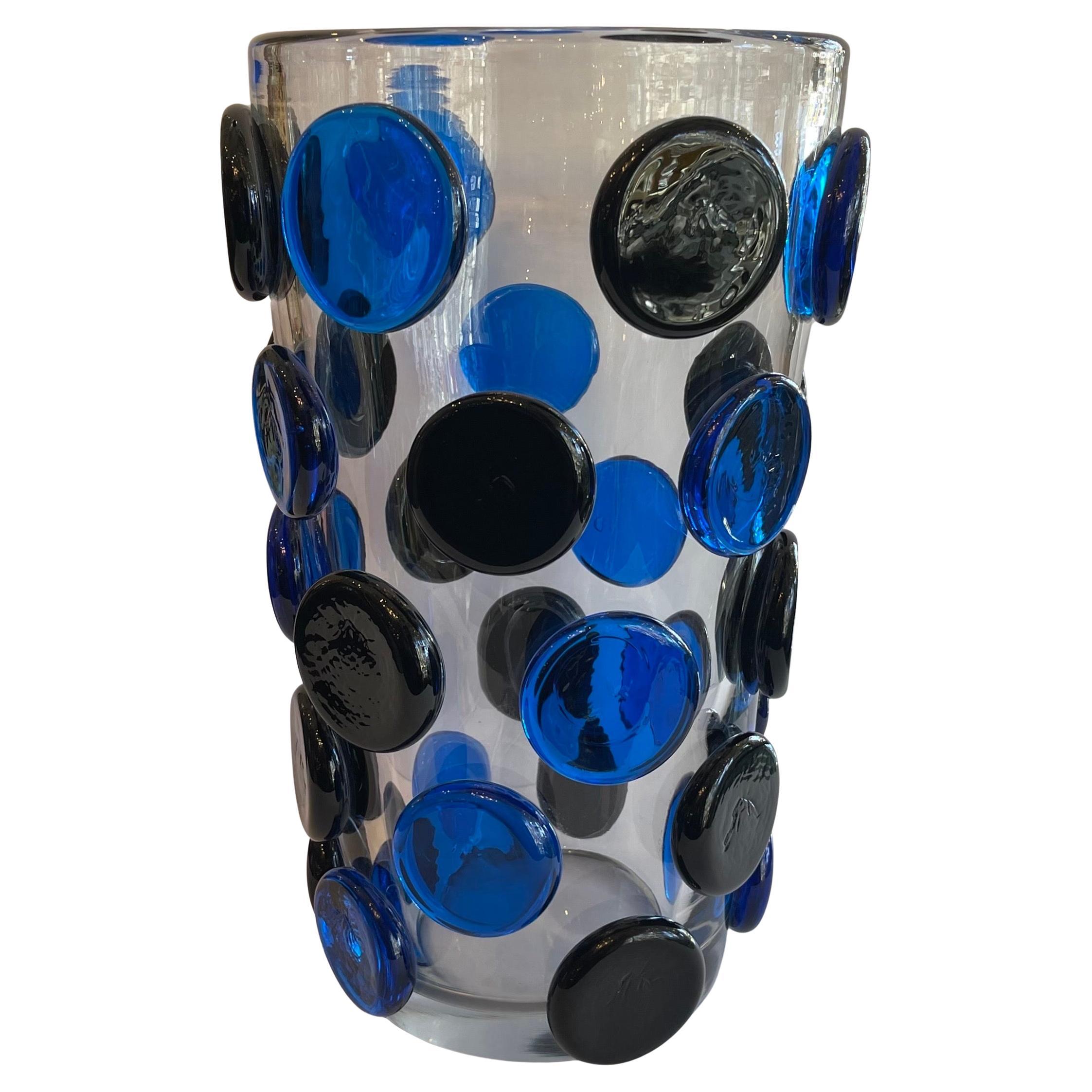 Un meraviglioso grande vaso Pois in vetro soffiato di Murano firmato della metà del secolo scorso   