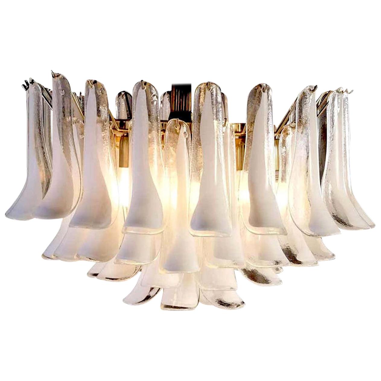 Magnifique lustre ou plafonnier en verre de Murano en vente