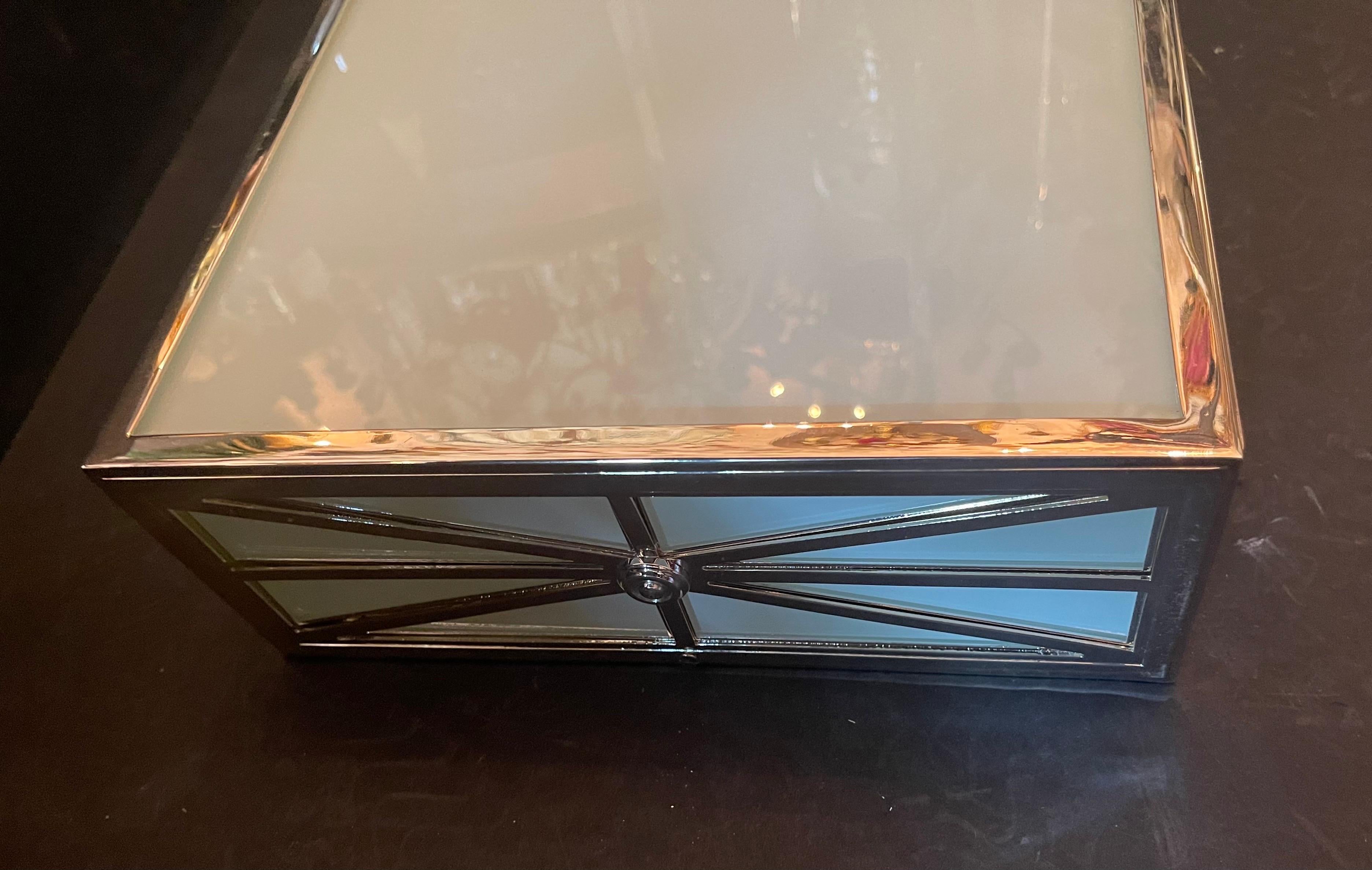 Whiting Large Rectangular White Glass Polished Nickel Flush Mountture (luminaire encastré rectangulaire en verre blanc) Bon état - En vente à Roslyn, NY