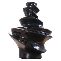Magnifique grand vase noir sculpté
