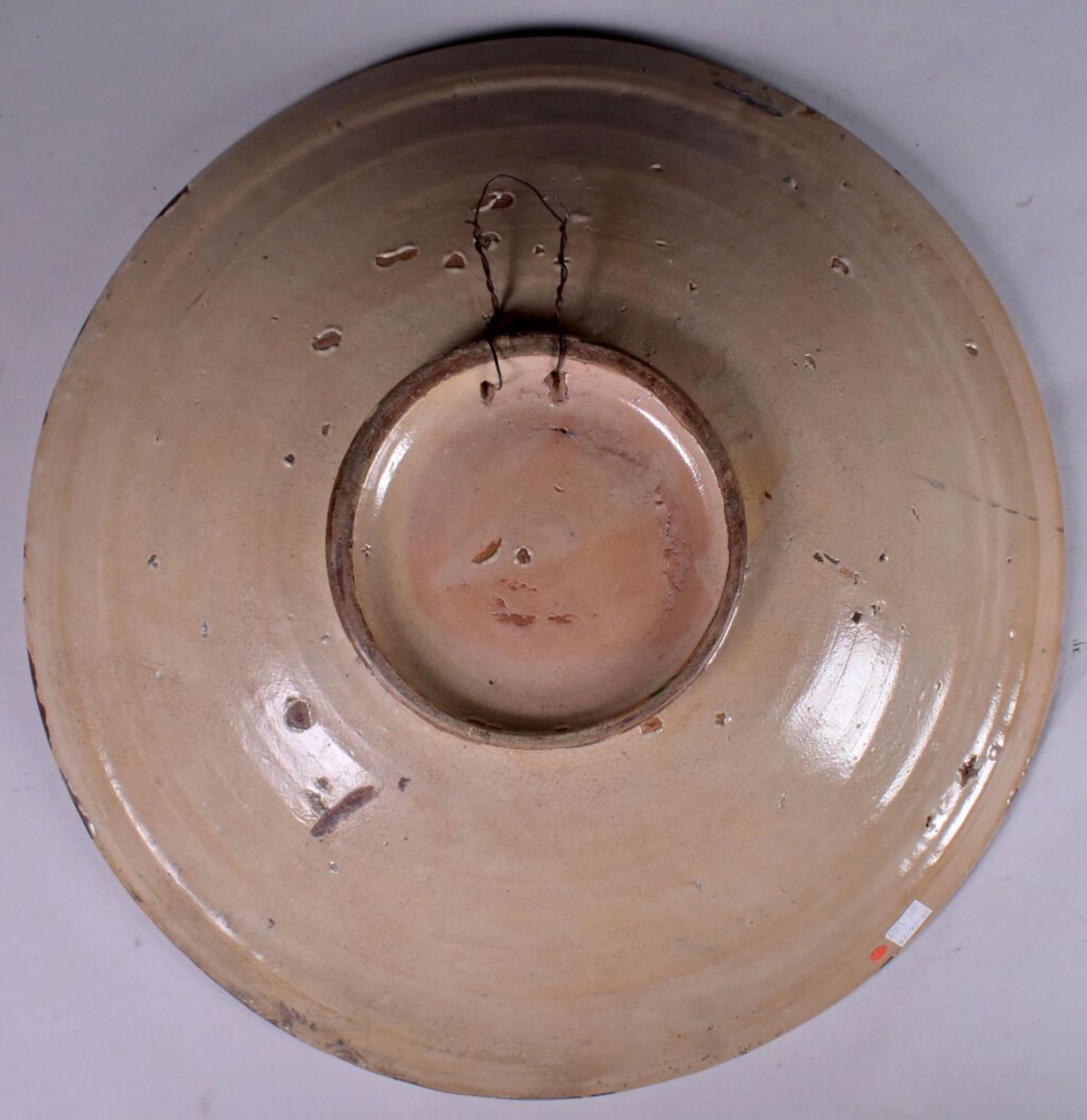 Merveilleuse grande assiette ronde toscane (Sienne) du 18e siècle en vente 3
