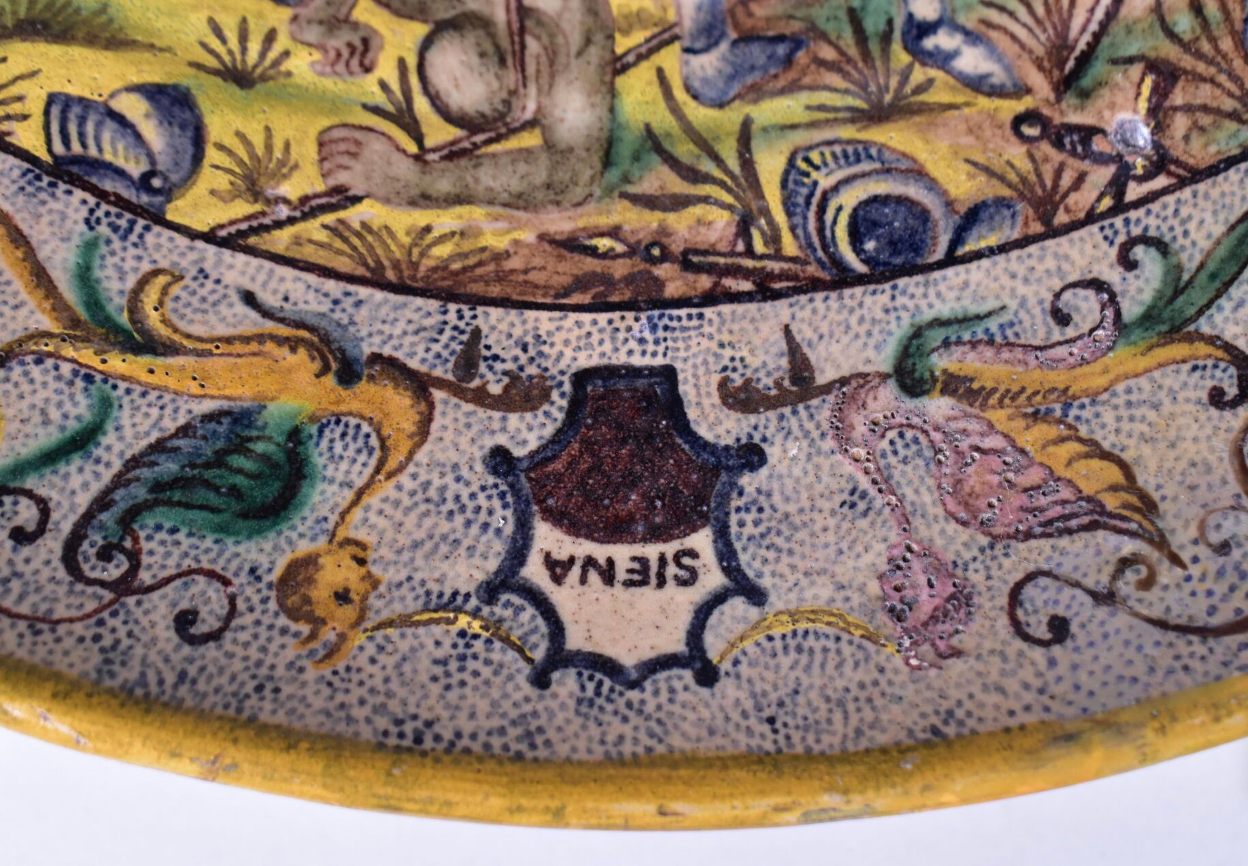 Fait main Merveilleuse grande assiette ronde toscane (Sienne) du 18e siècle en vente
