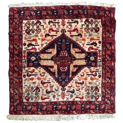 Merveilleux petit tapis fin de Ghashghai de Bobyrug