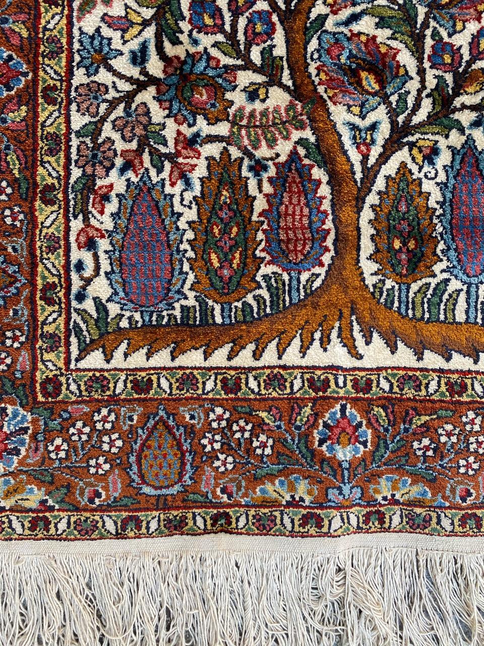 Wunderschöner kleiner indischer Vintage-Teppich aus feiner Seide (Tabriz) im Angebot