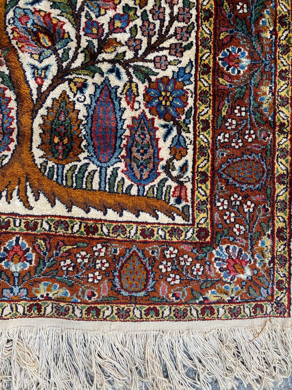 Wunderschöner kleiner indischer Vintage-Teppich aus feiner Seide (Indisch) im Angebot