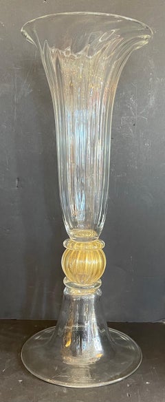 Wonderful Lorin Marsh Murano Seguso Gold Swirl Flecked Glass Centerpiece Vase