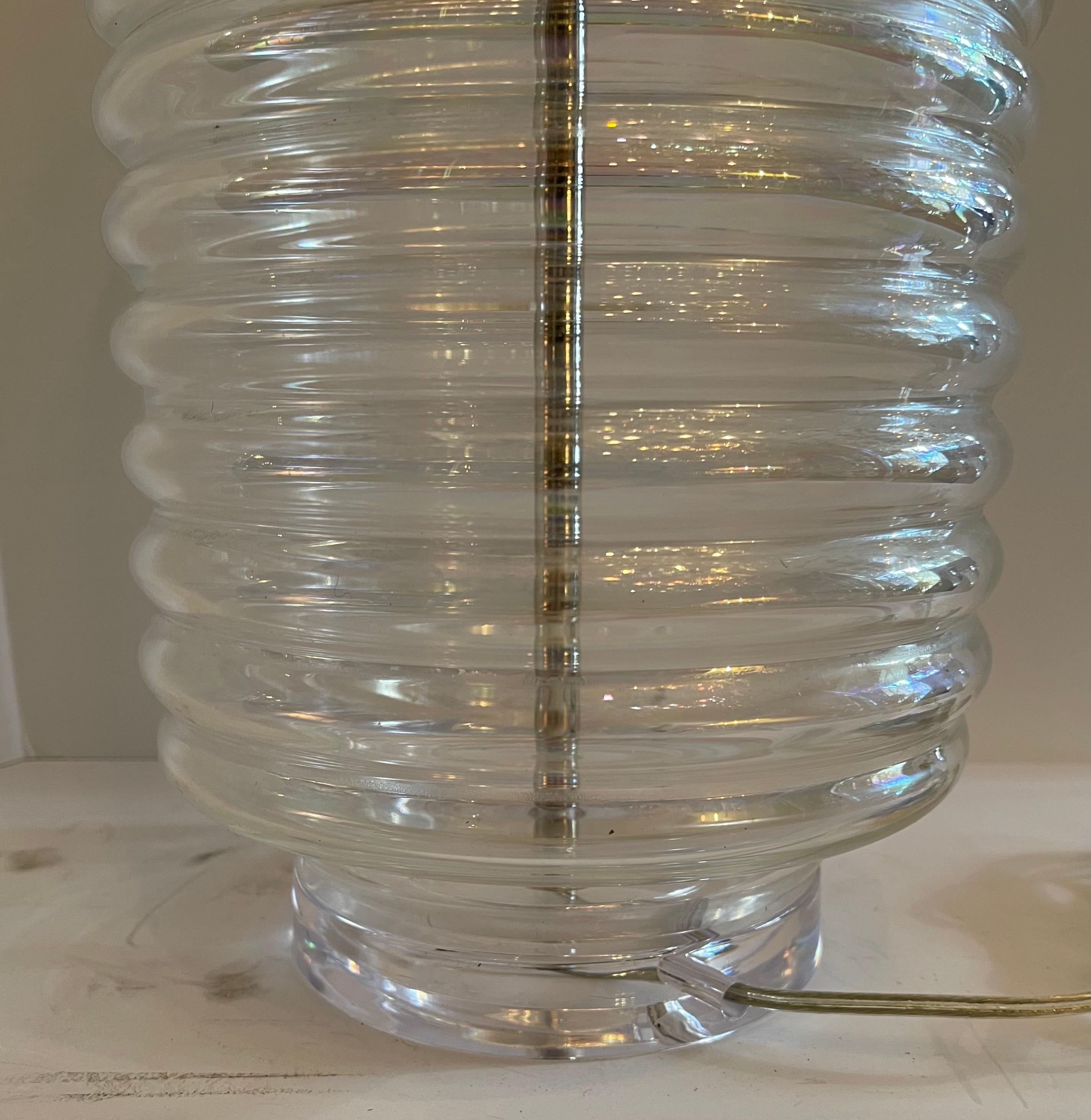 Wonderful Lorin Marsh Murano Italy Art Glass Beehive Iridescent Lamp Lucite Base In Good Condition For Sale In Roslyn, NY