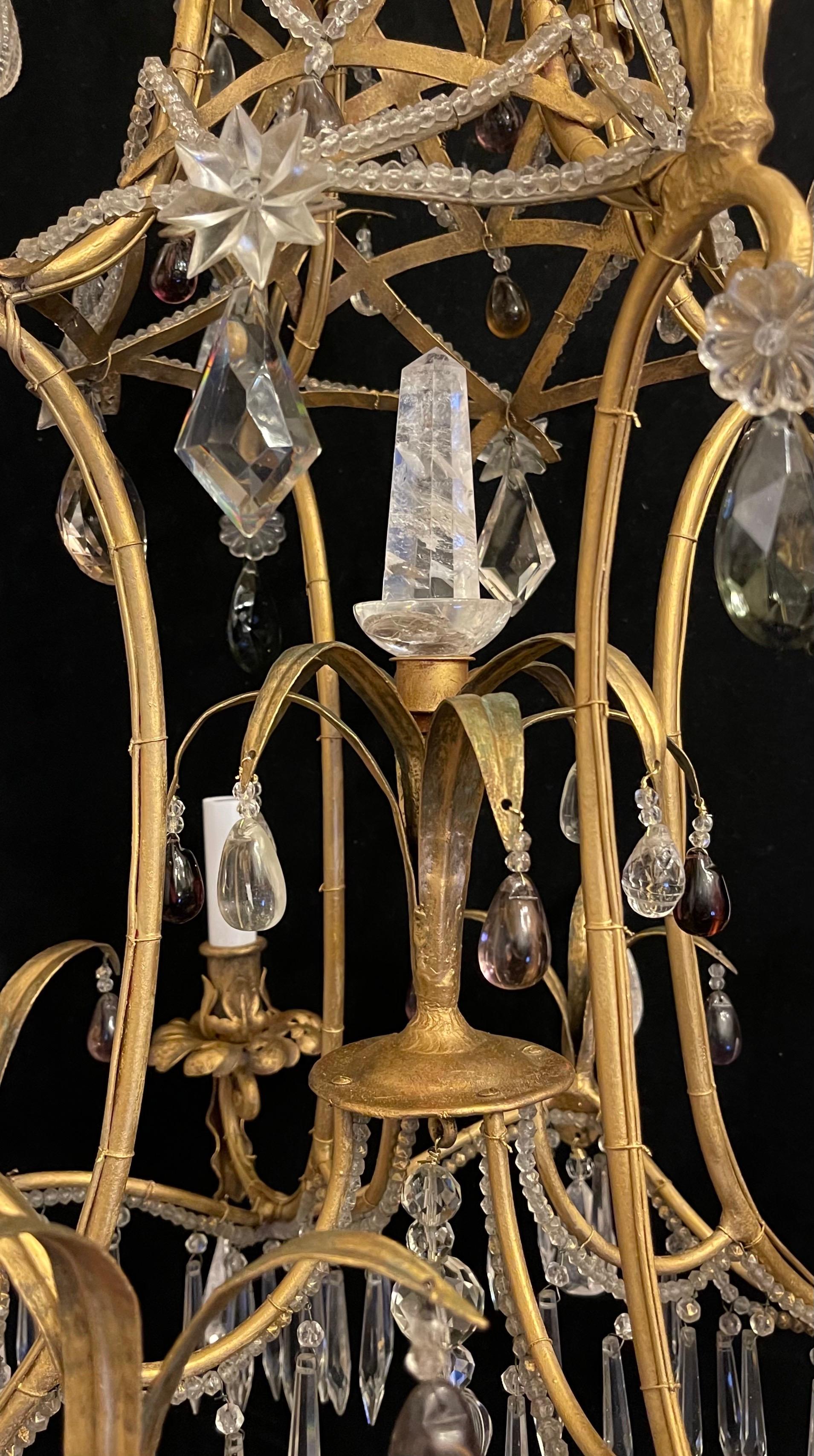 Doré Magnifique lustre pagode en cristal de roche doré et améthyste de la Maison Bagues en vente