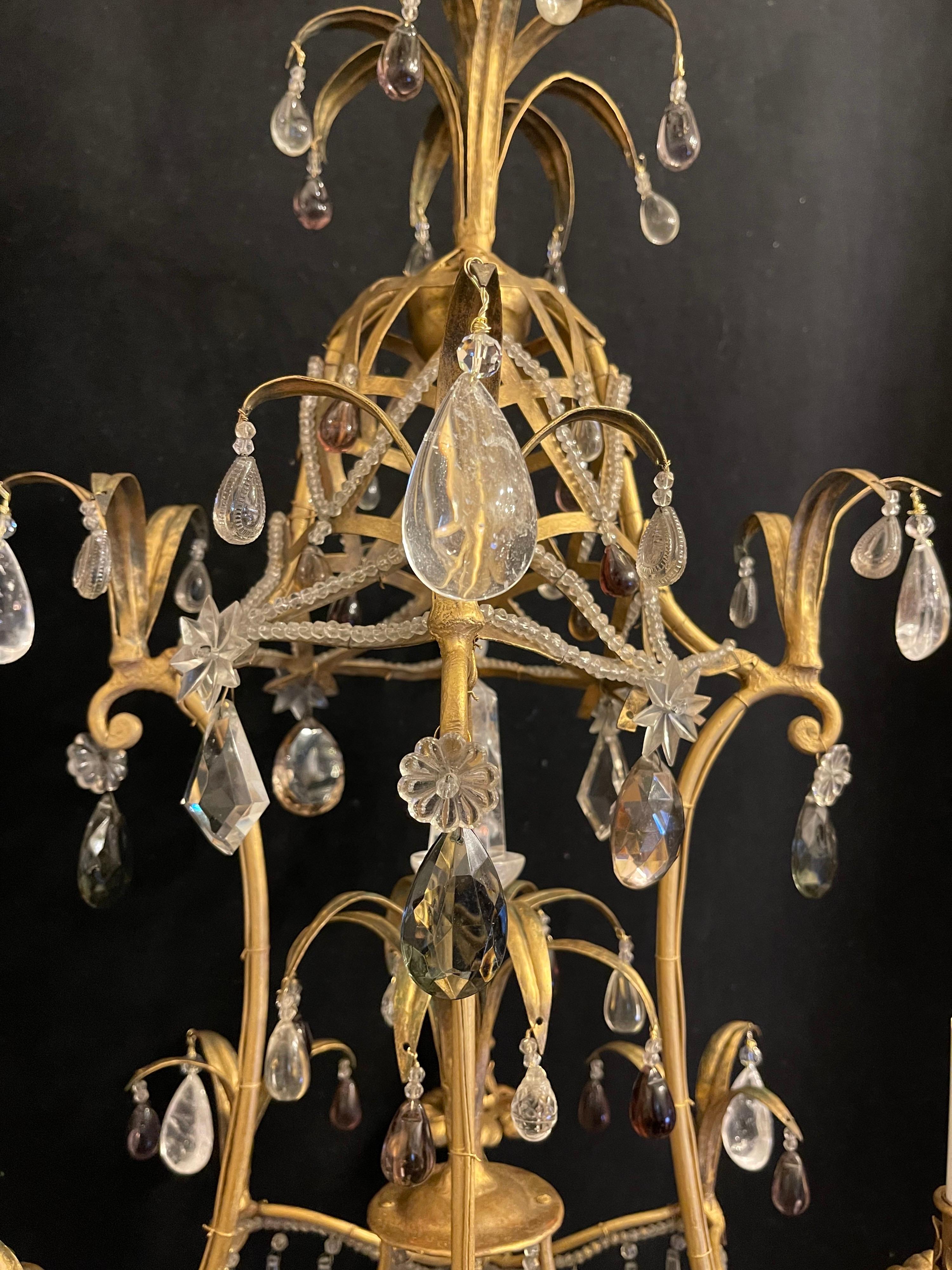 Magnifique lustre pagode en cristal de roche doré et améthyste de la Maison Bagues Bon état - En vente à Roslyn, NY