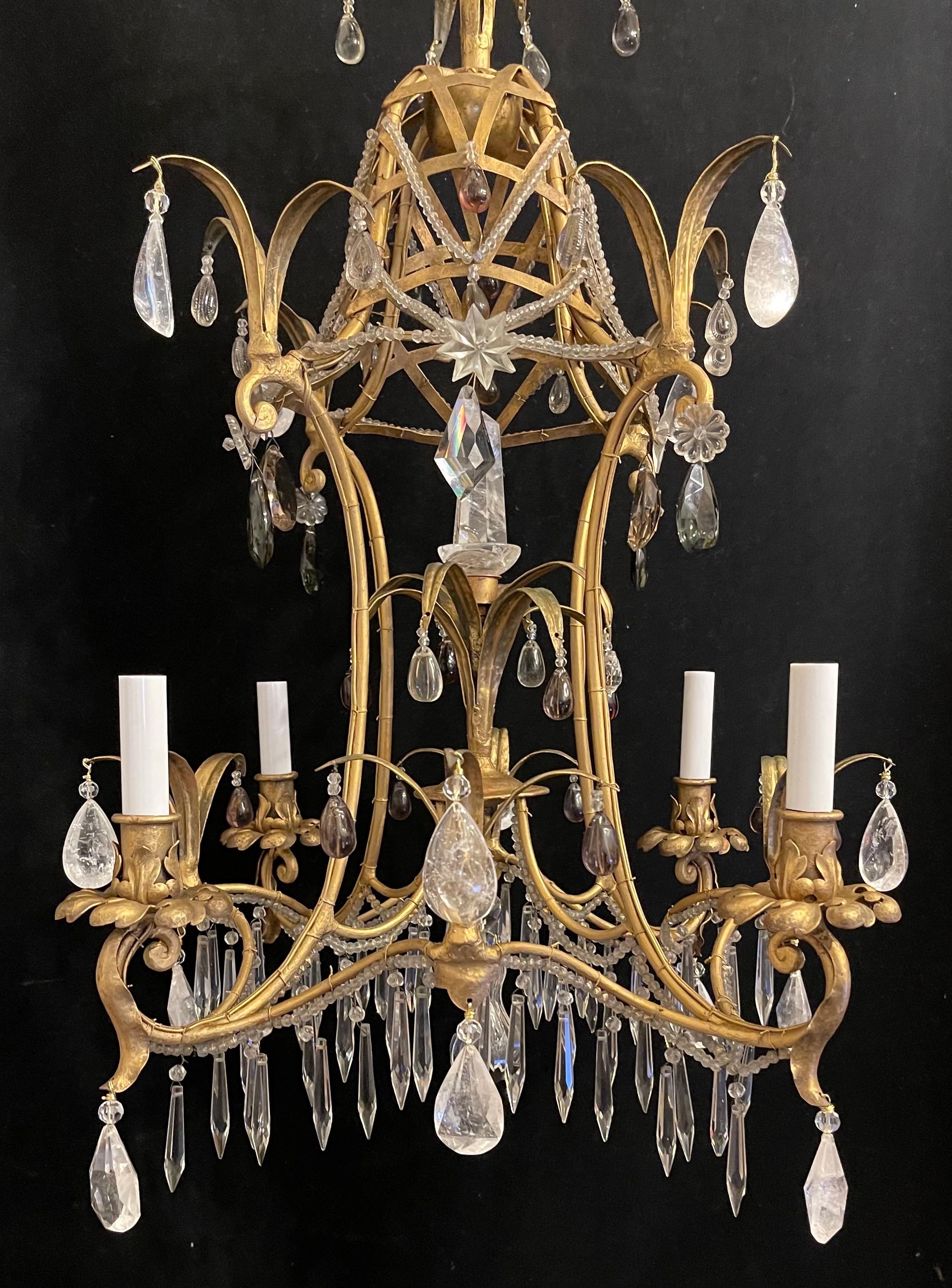 20ième siècle Magnifique lustre pagode en cristal de roche doré et améthyste de la Maison Bagues en vente