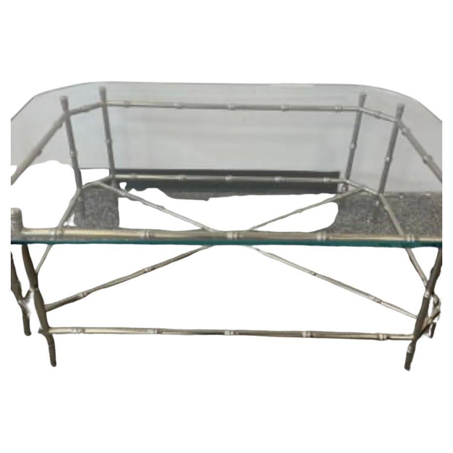 Maravillosa mesa de centro Maison Baguès de cristal pulido y níquel imitación de bambú Moderno de mediados de siglo en venta