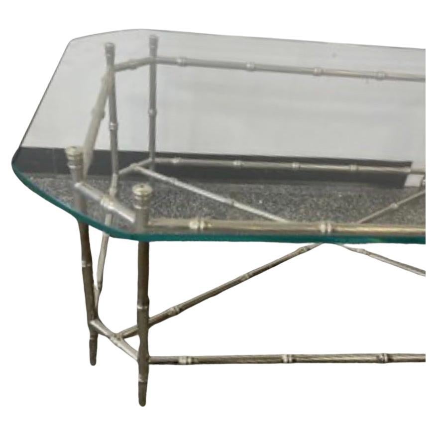 Maravillosa mesa de centro Maison Baguès de cristal pulido y níquel imitación de bambú en Bueno estado para la venta en Roslyn, NY