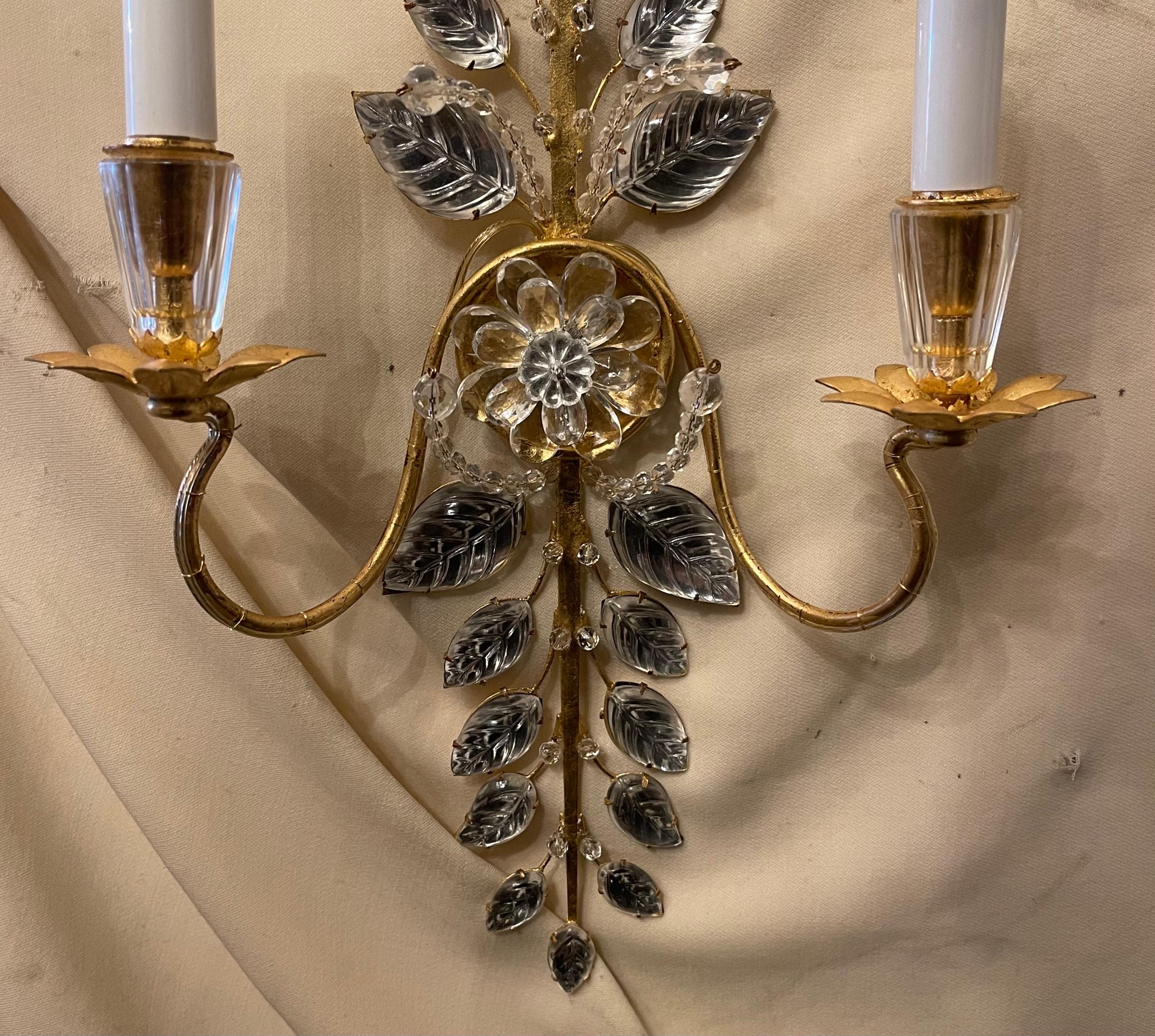 20ième siècle Merveilleuse applique Maison Bagues n° 11169 2 lumières Bouquet de feuilles de fleurs en or doré en vente