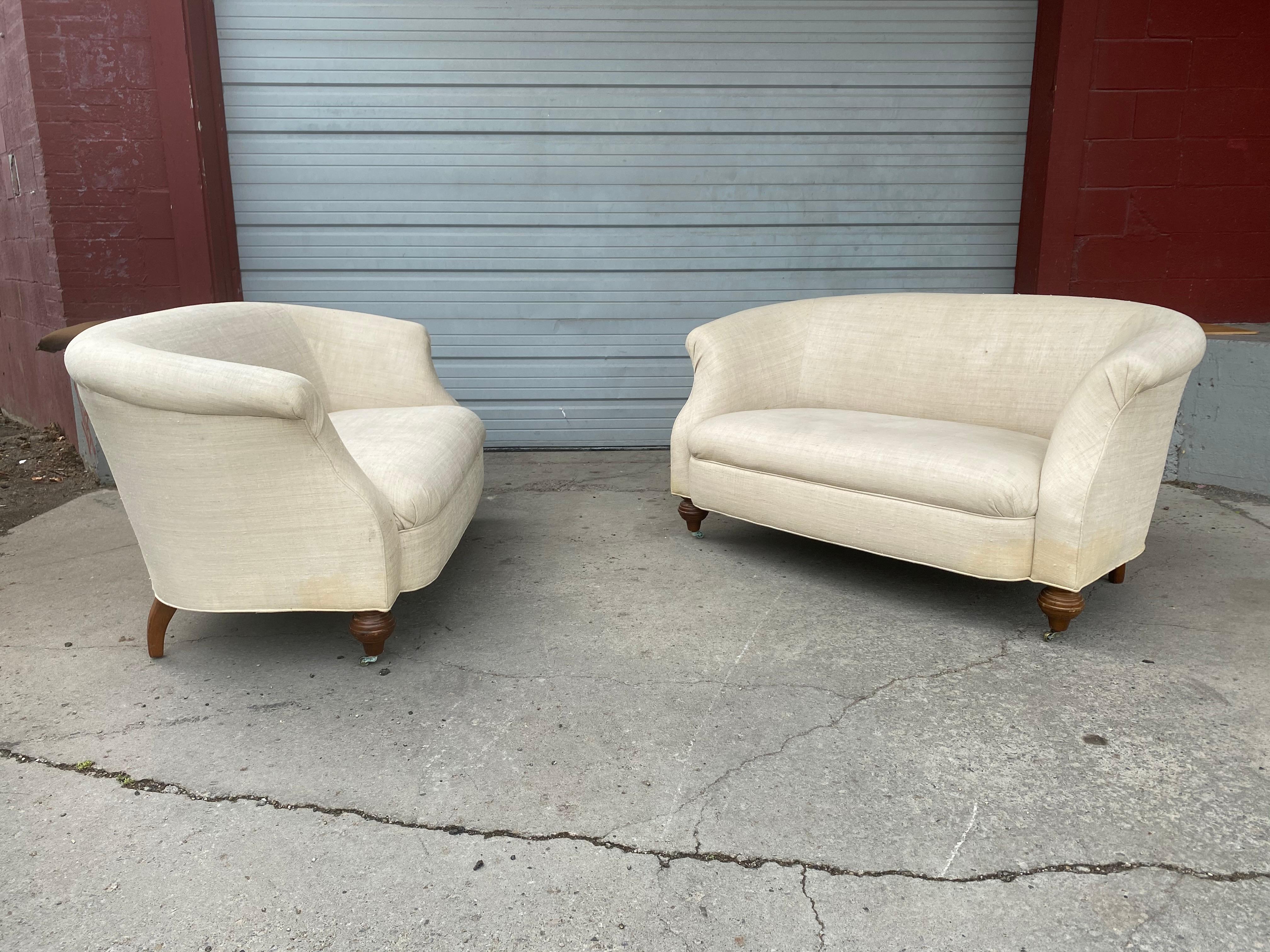 Wonderful Matched Pair of Victorian Style Sette's, Loveseats, circa 1930s In Good Condition In Buffalo, NY