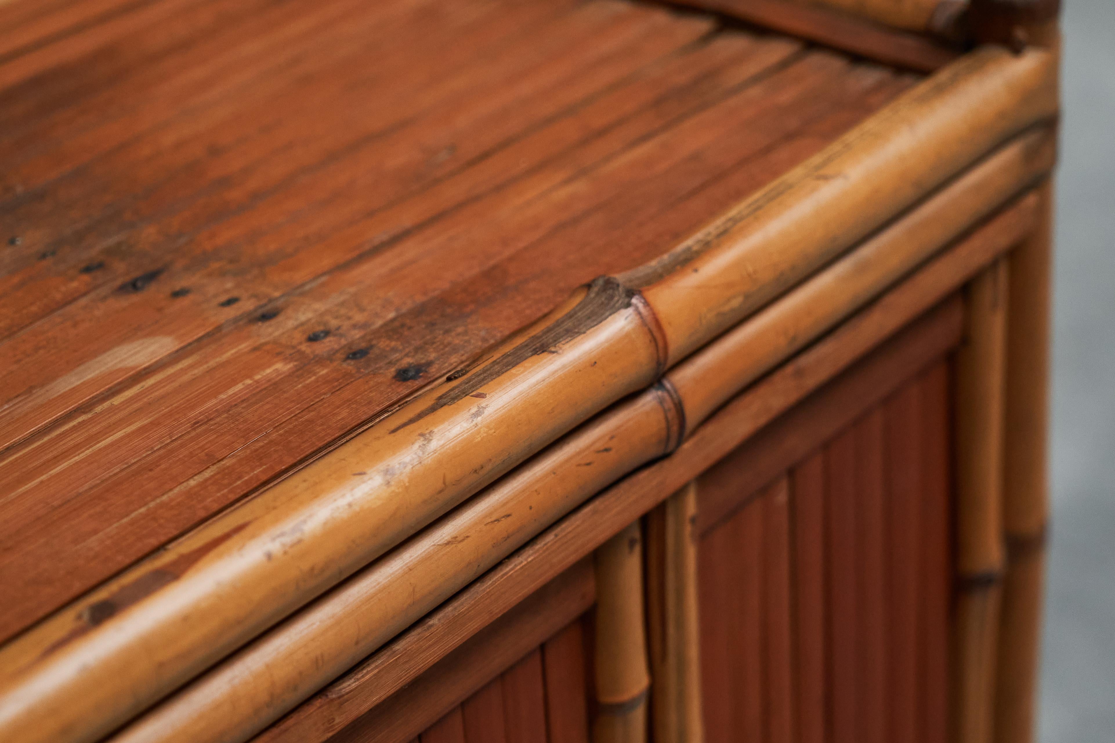 Merveilleuse armoire en bambou du milieu du siècle 1960 en vente 3