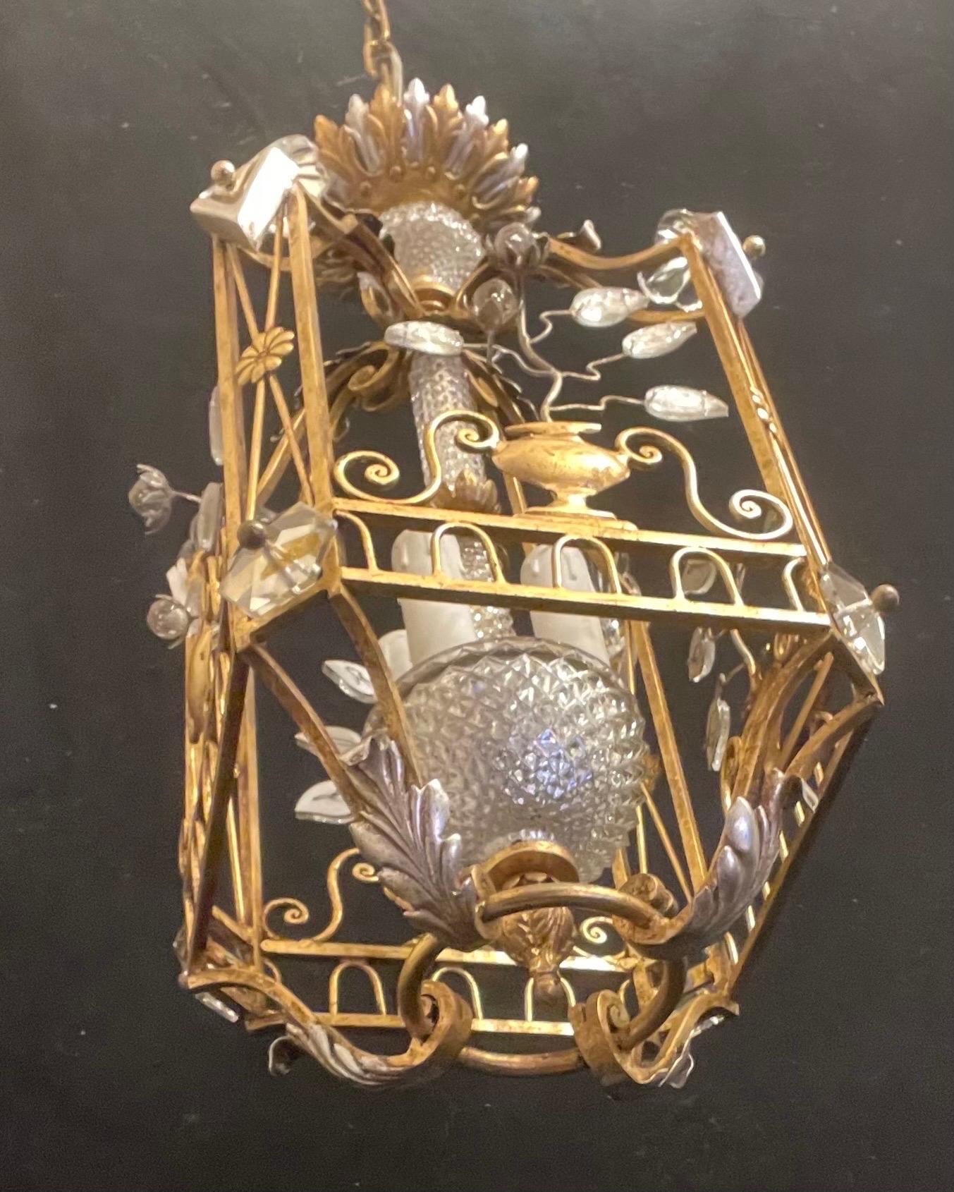 Wunderschöner französischer Baguès Kristall-Laterne Pagode Korb-Kronleuchter aus der Jahrhundertmitte (Vergoldet) im Angebot