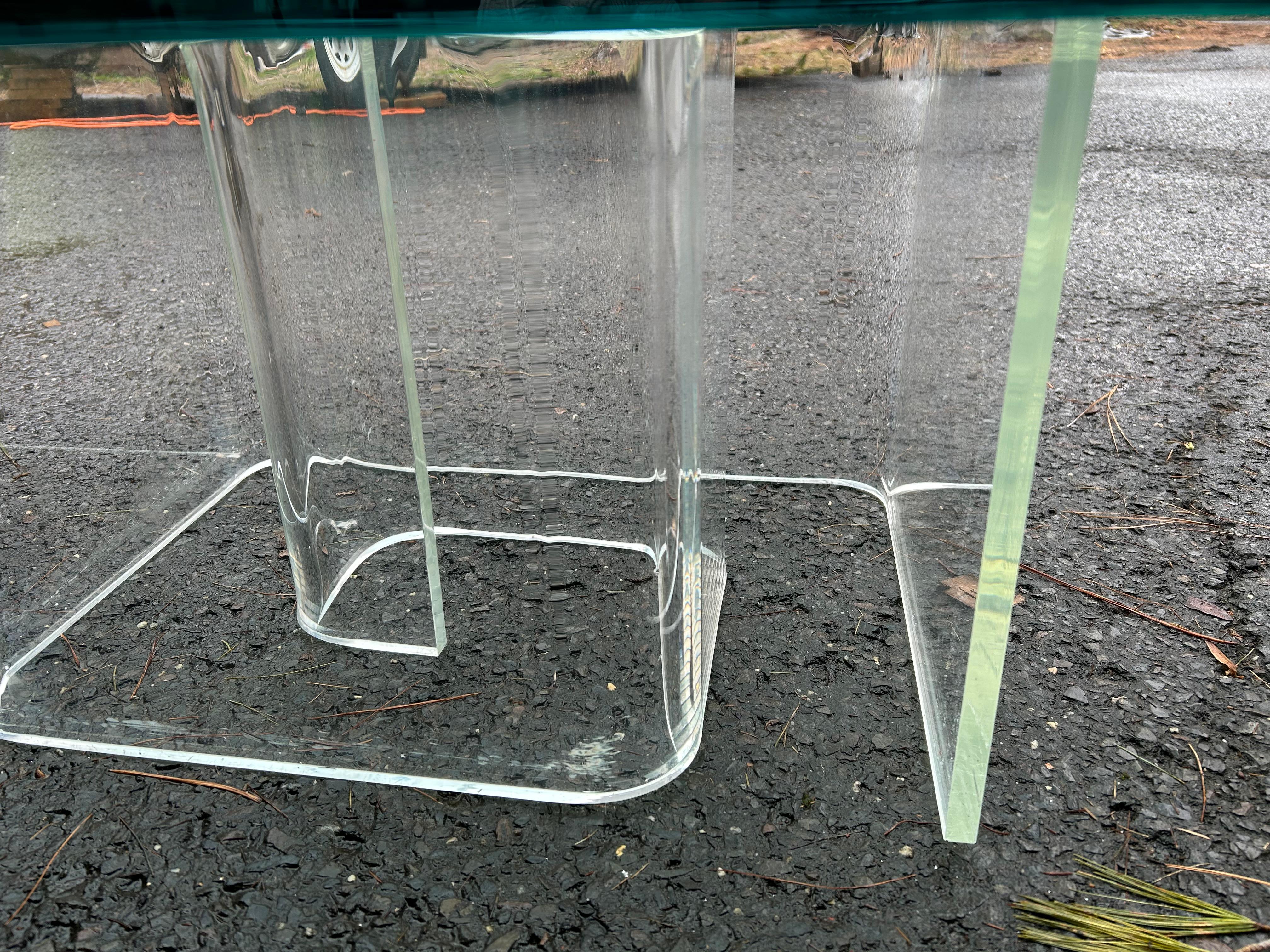 Wonderful Mid Century Lucite Snail Base Glass Top Cocktail Coffee Table For Sale 6