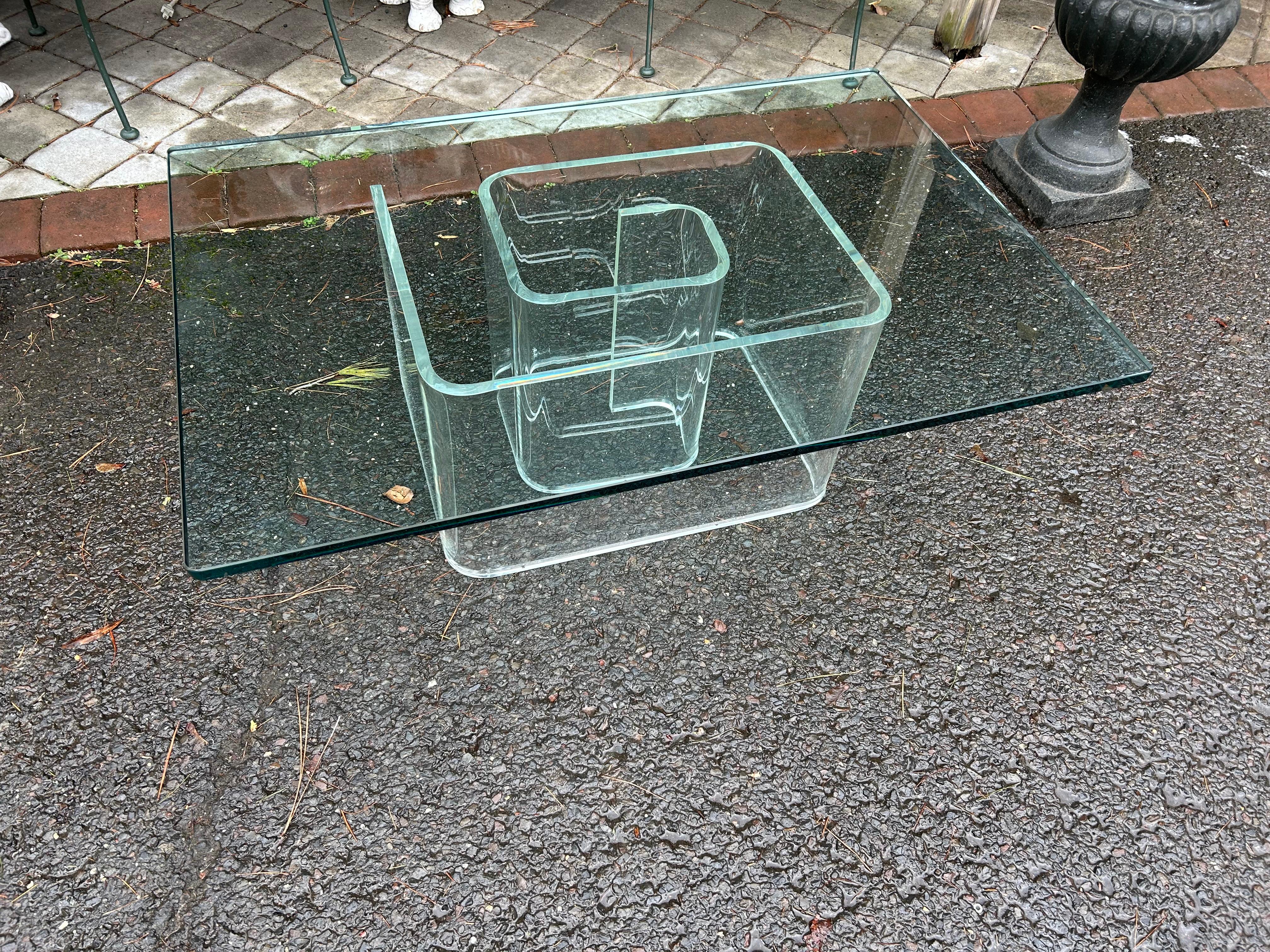 Wonderful Mid Century Lucite Snail Base Glass Top Cocktail Coffee Table For Sale 8