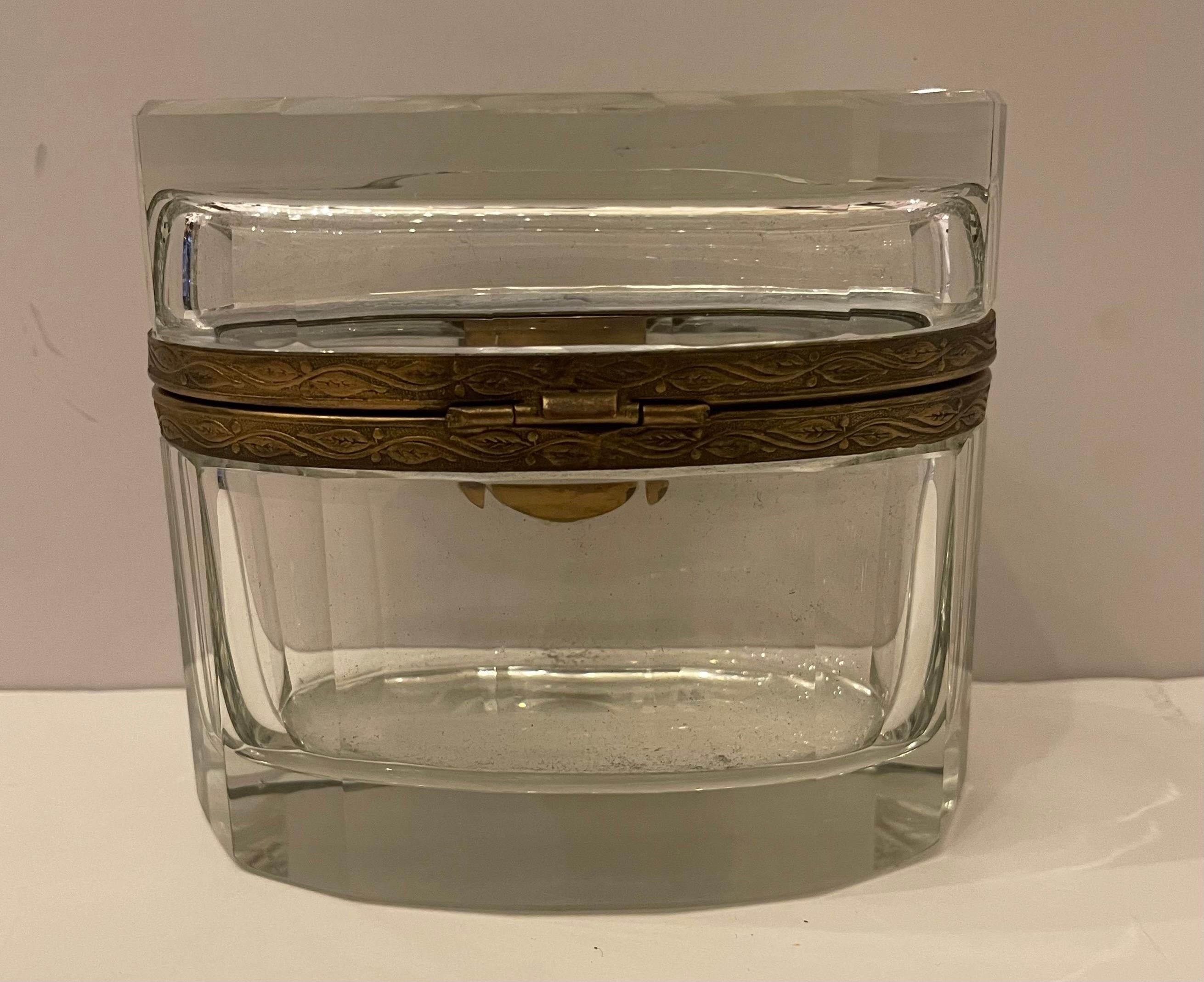 Wonderful Mid-Century Modern Baccarat Crystal Glass Bronze Ormolu Casket Box In Good Condition For Sale In Roslyn, NY