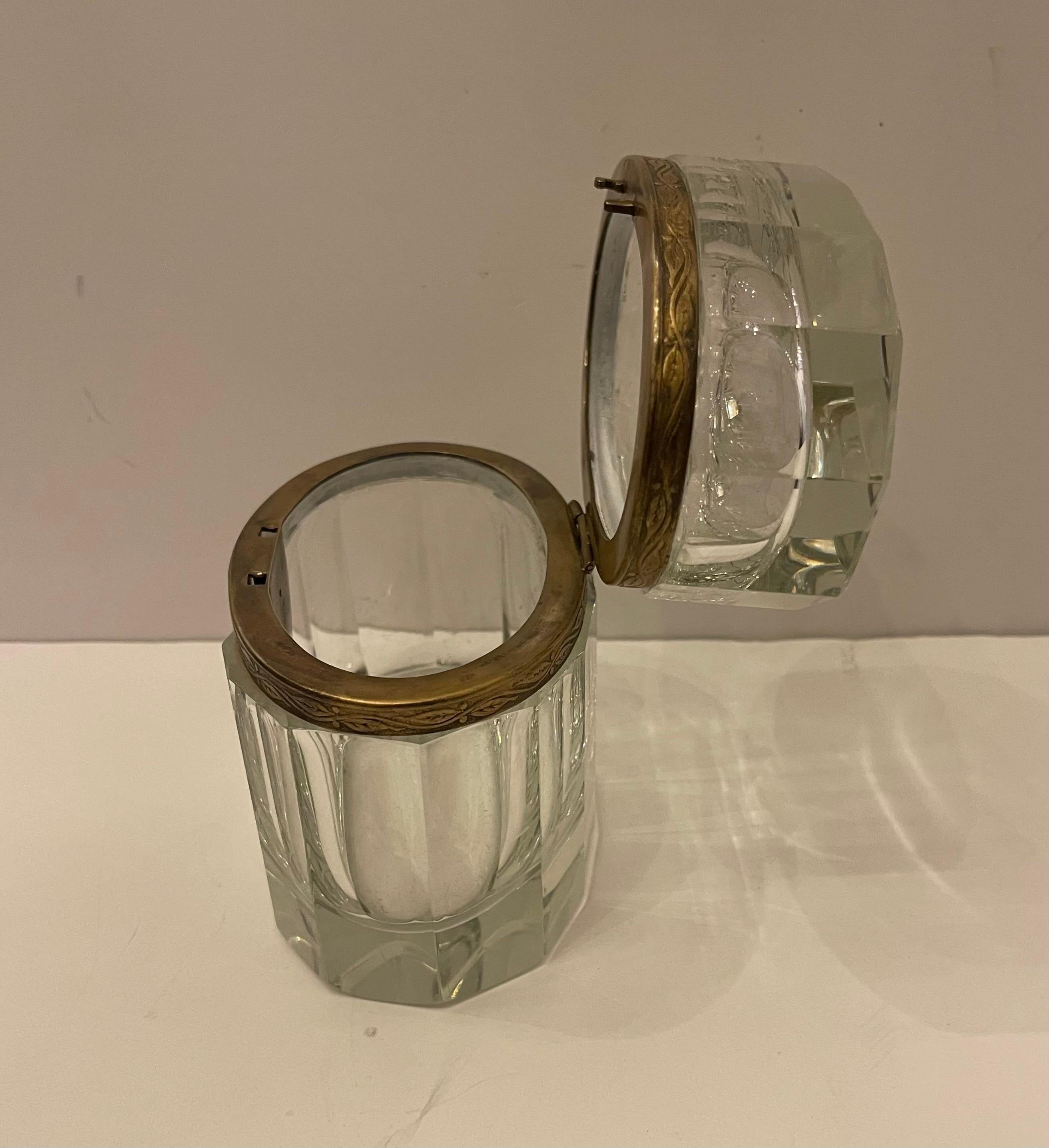 Wonderful Mid-Century Modern Baccarat Crystal Glass Bronze Ormolu Casket Box For Sale 1