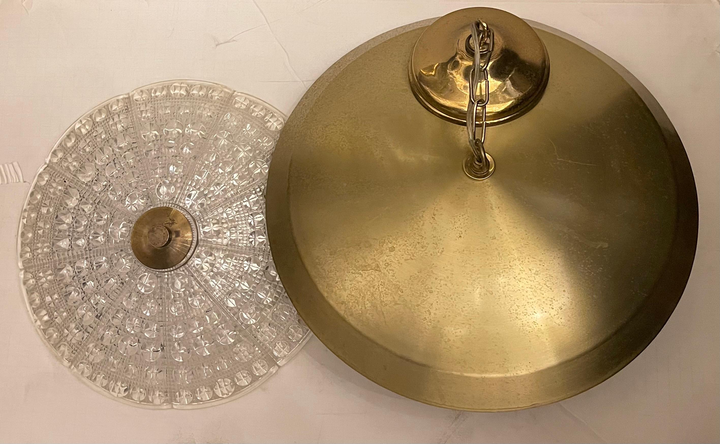 XX secolo Meraviglioso lampadario semi-incluso in vetro d'ottone Carl Fagerlund di metà secolo in vendita
