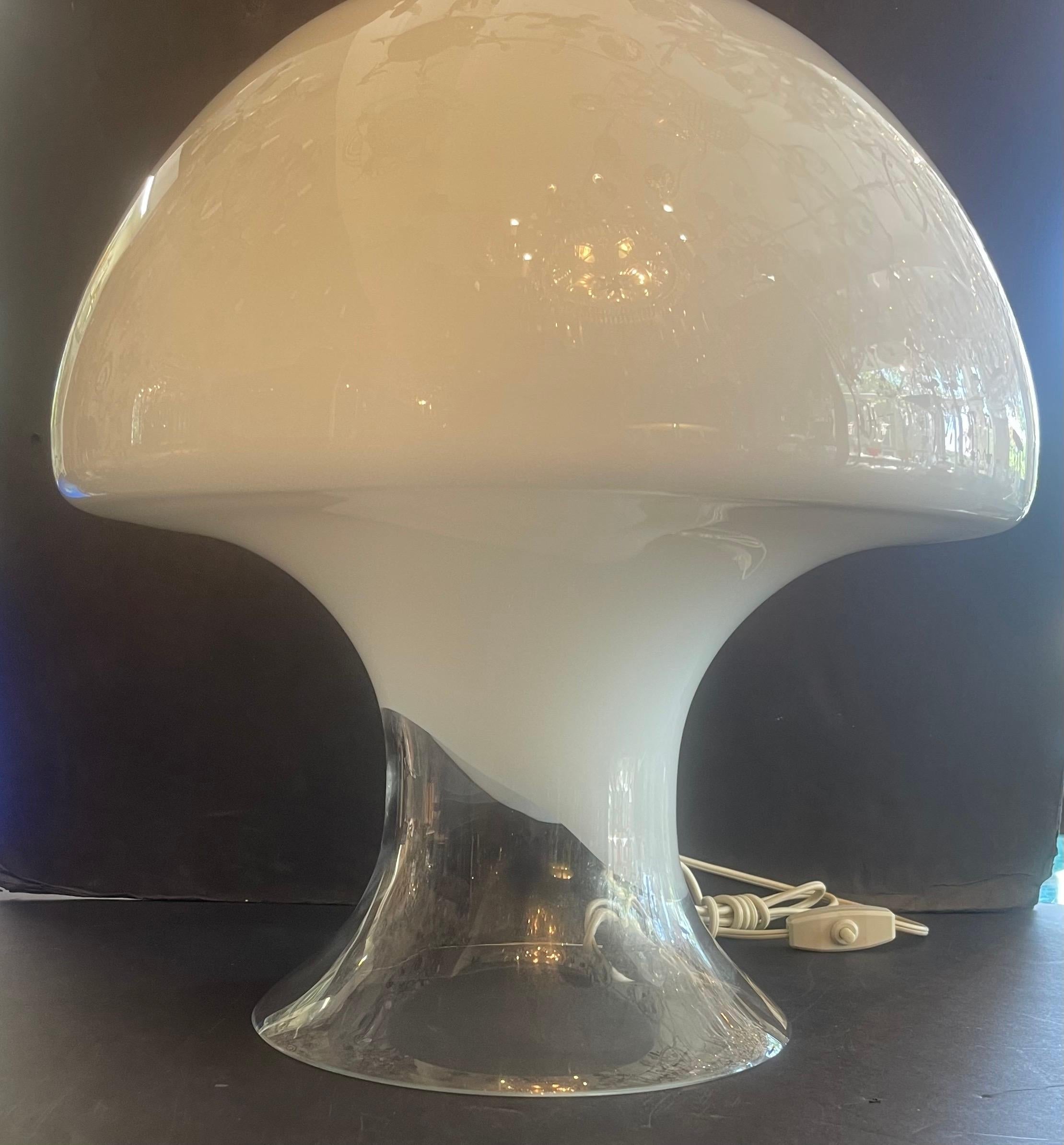 Mid-Century Modern Merveilleuse lampe de table en verre Gino Vistosi Murano, moderne du milieu du siècle, Italie en vente