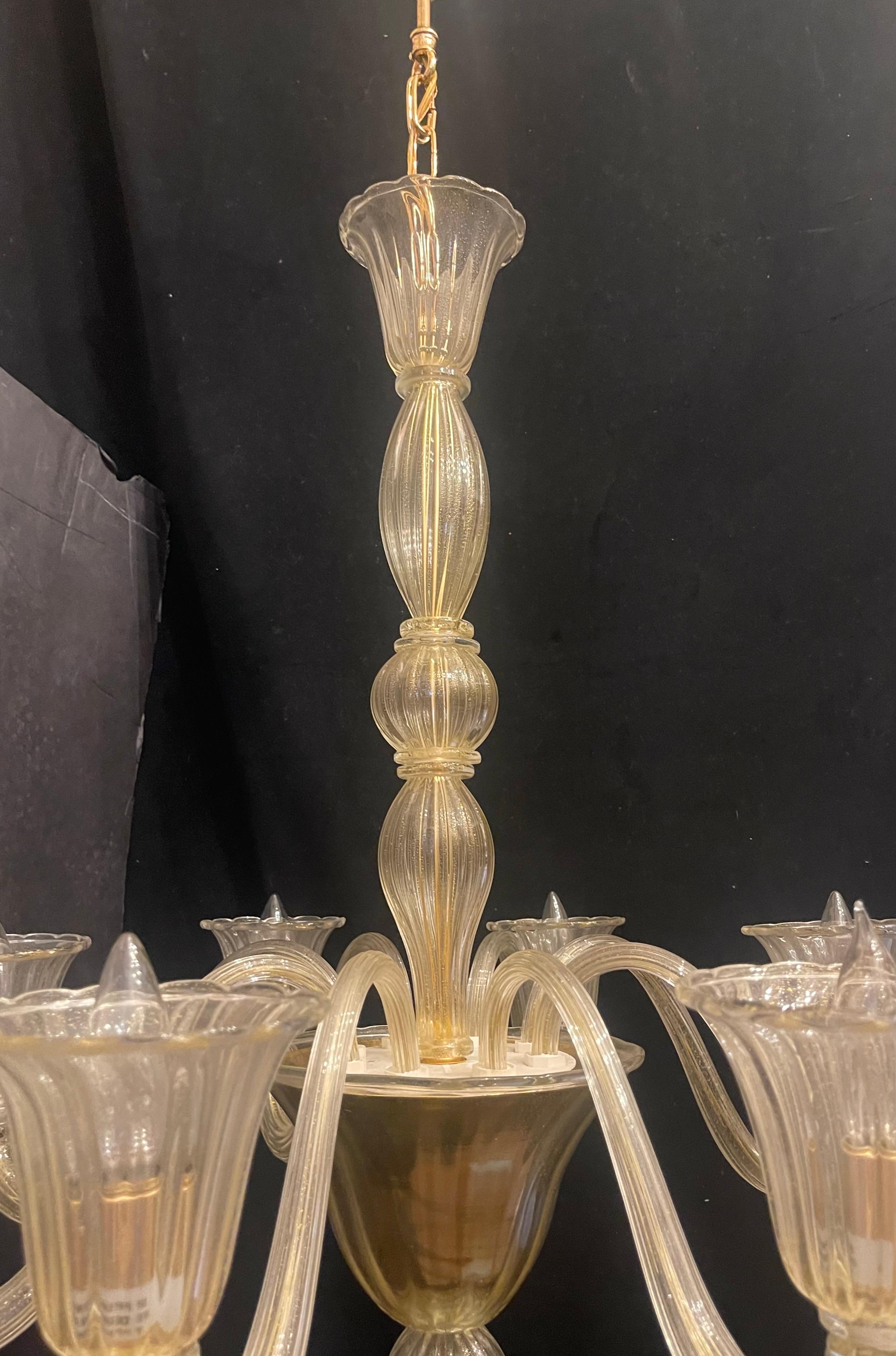 Wonderful Mid-Century Modern Italian Murano Venetian Gold Seguso Chandelier For Sale 1