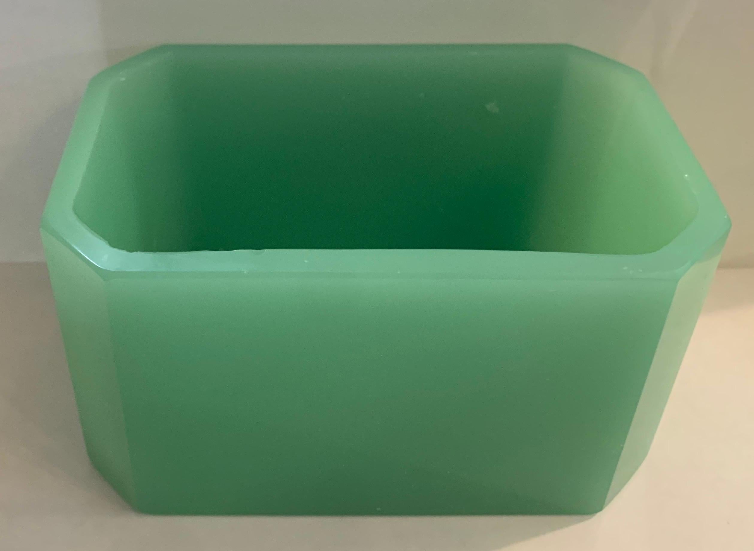 Italian Wonderful Mid-Century Modern Jade Green Opaline Glass Jewelry Box Casket