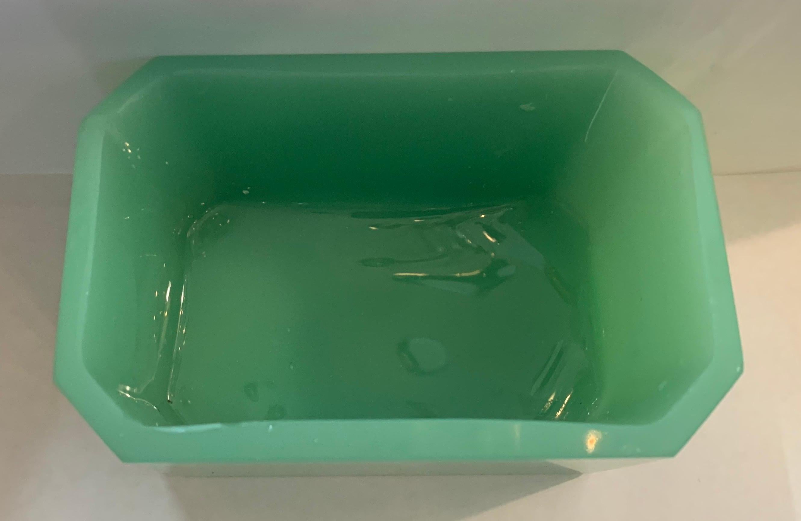 Wonderful Mid-Century Modern Jade Green Opaline Glass Jewelry Box Casket In Good Condition In Roslyn, NY