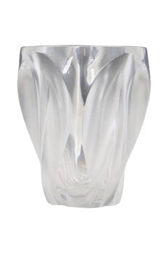 Wonderful Mid-Century Modern Lalique Ingrid Frosted Clear Leaf Crystal Vase