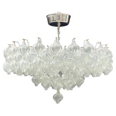 Wunderschöner Mid Century Modern Großer Tulipan Kalmar Klarer Kunstglas Kronleuchter