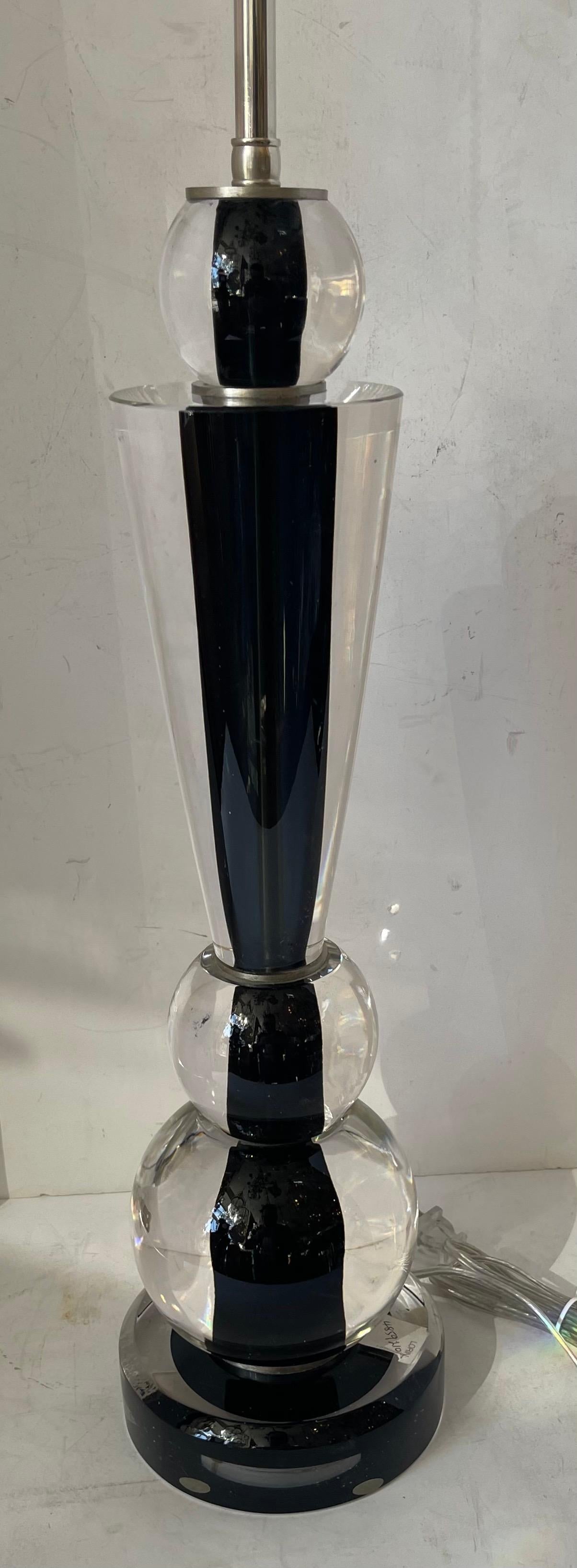 Mid-Century Modern Merveilleuse lampe de table en verre noir de Murano Vénitien Lorin Marsh du milieu du siècle dernier en vente