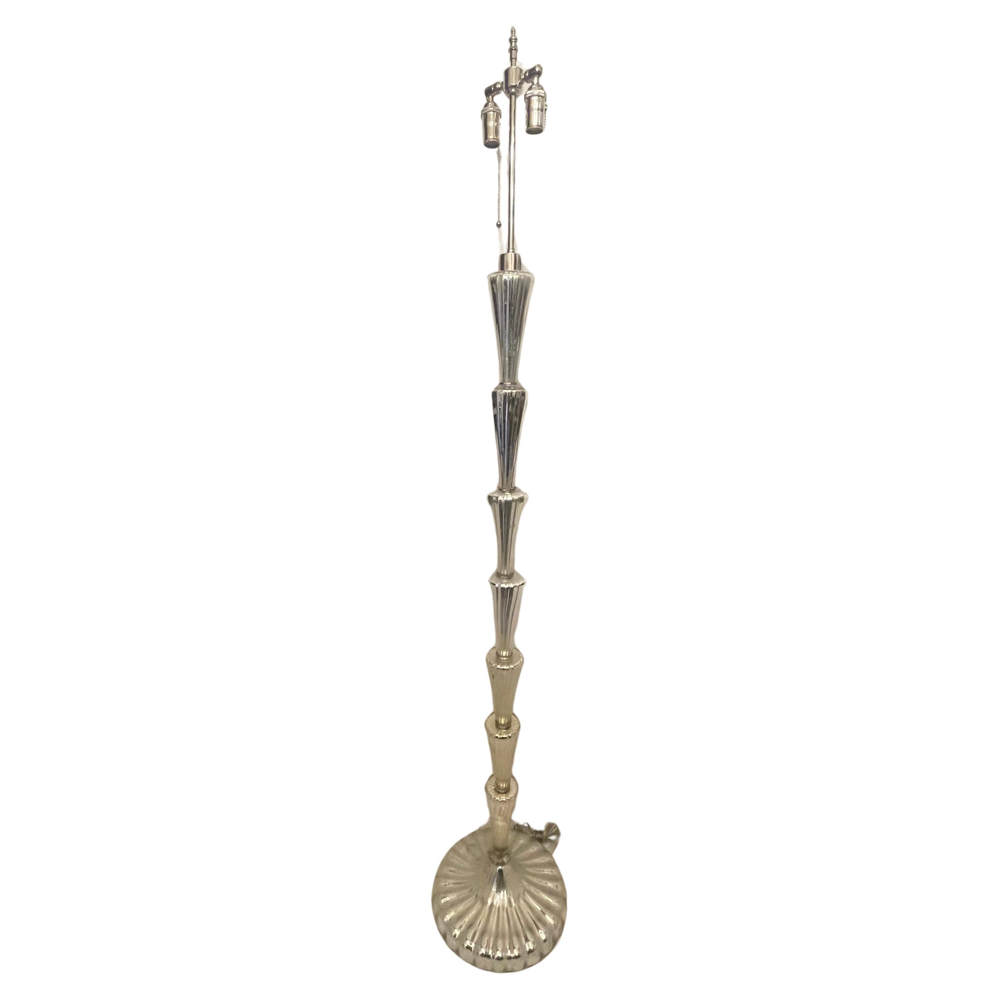 Merveilleux lampadaire vénitien de Murano moderne du milieu du siècle dernier, Lorin Marsh Silver Glass en vente
