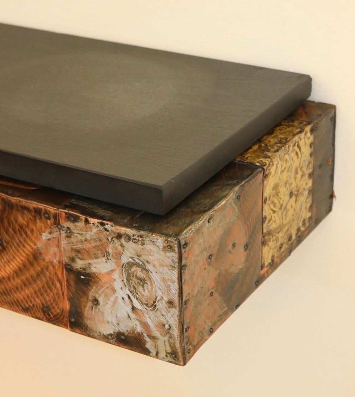 Wonderful Mid-Century Modern Paul Evans Patchwork Brutalist Mirror Console Table In Good Condition In Roslyn, NY