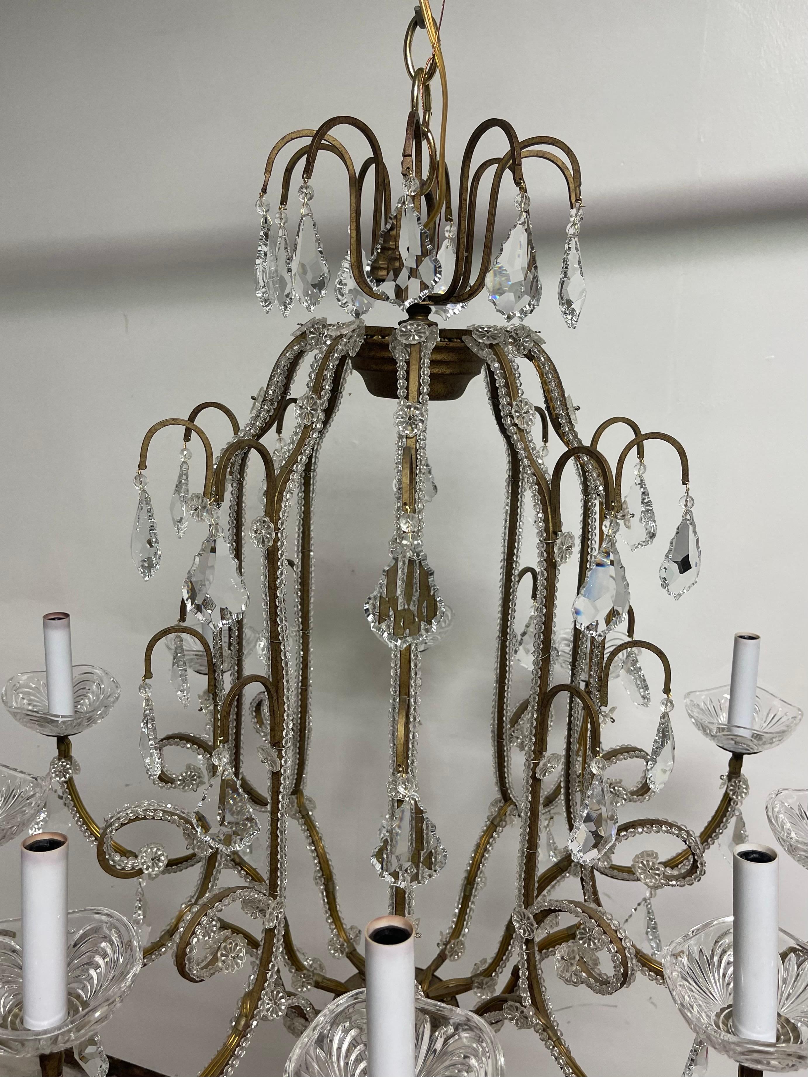 Italiano Meraviglioso lampadario di cristallo veneziano di grandi dimensioni in stile metà secolo moderno in vendita