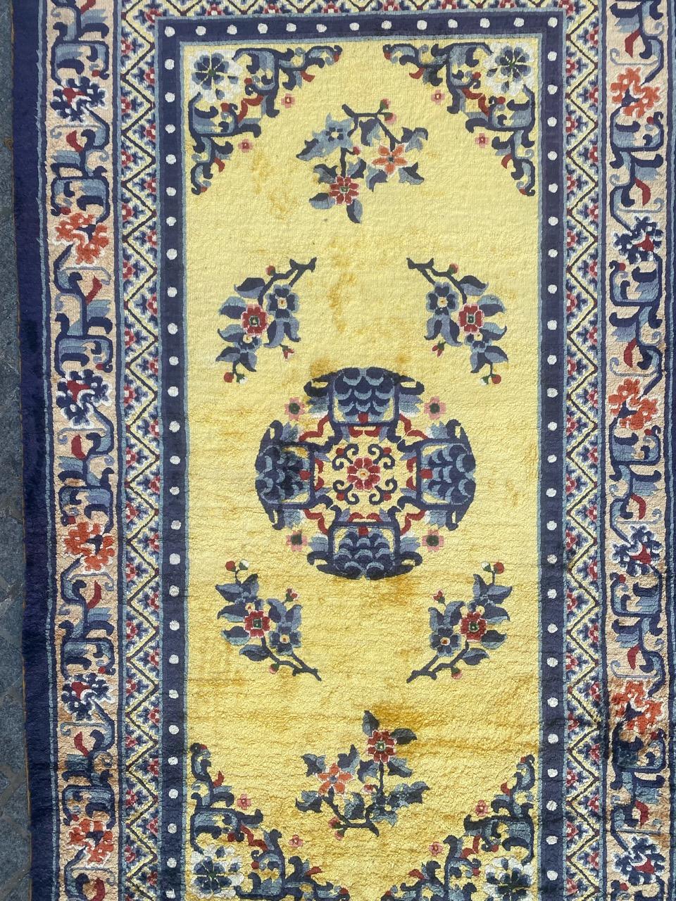 Very beautiful mid-century Chinese silk rug with beautiful Chinese design and nice colors with a beautiful yellow field color. Entirely hand knotted with silk velvet on silk foundation.

✨✨✨
