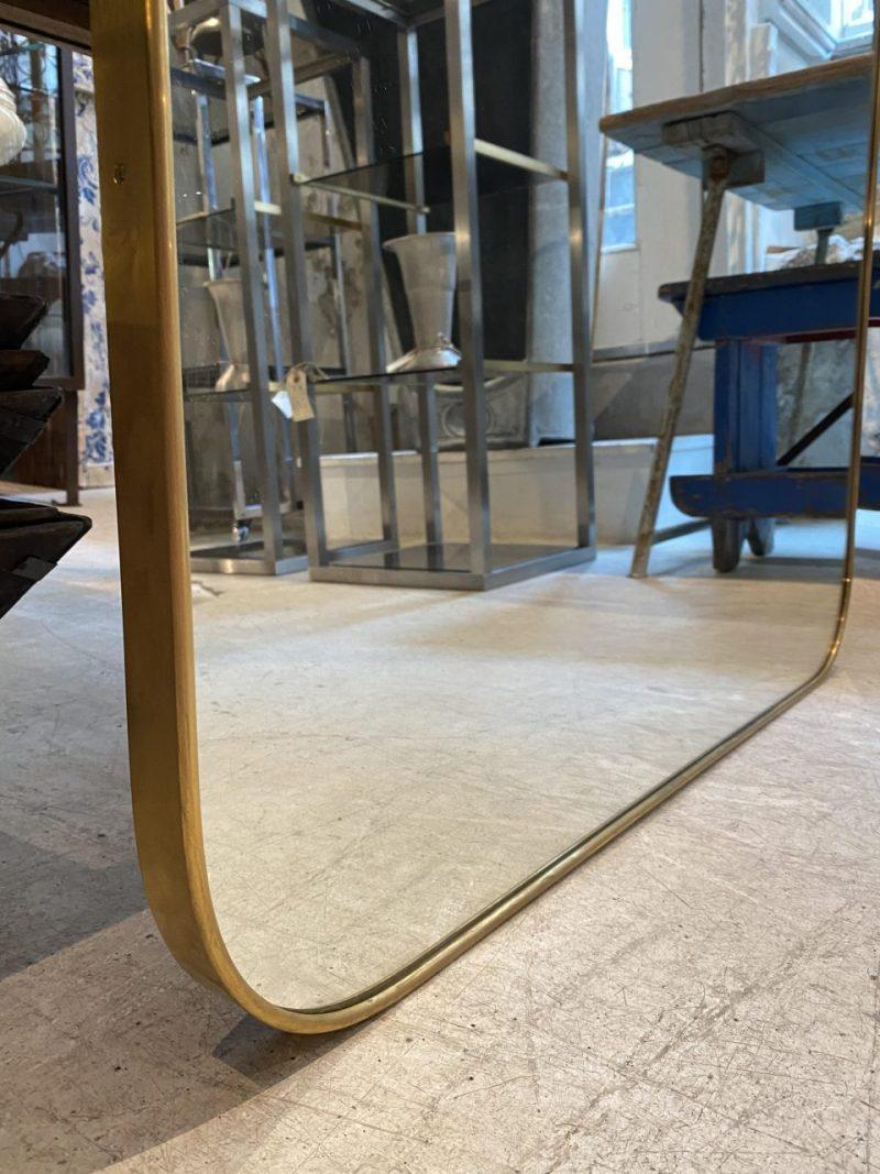 Wonderful Midcentury Italian Brass Mirror, Curved Top For Sale 4