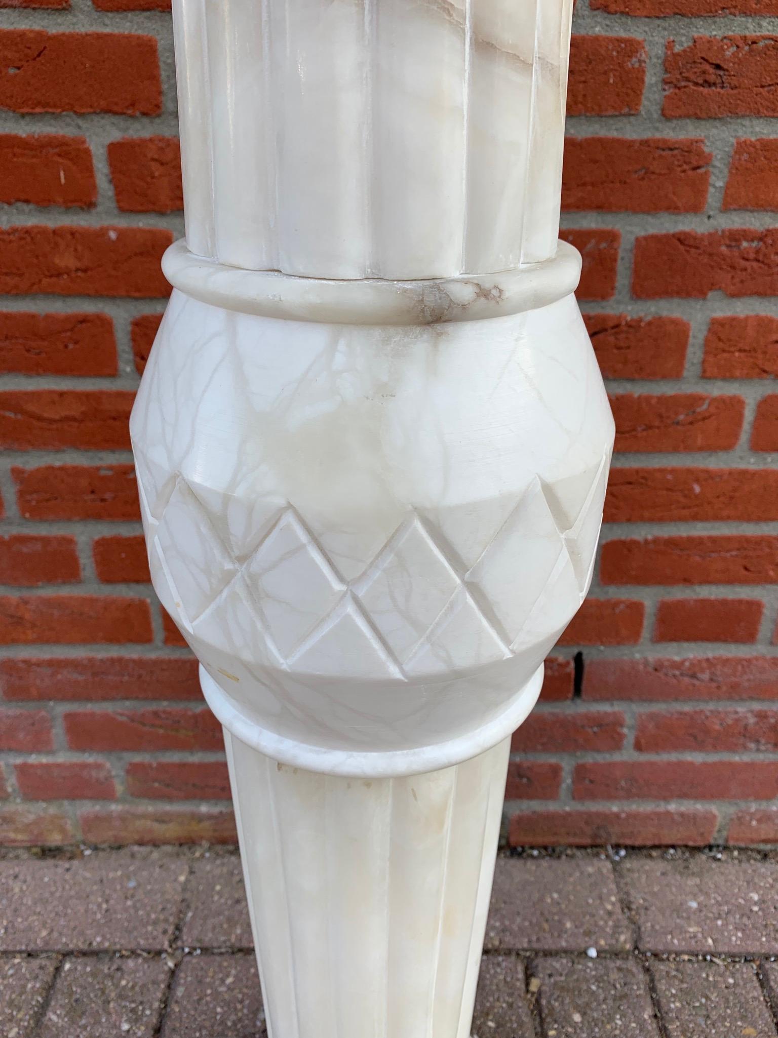 20th Century Wonderful Midcentury Made Art Deco Style Carved Alabaster Column Pedestal Stand For Sale