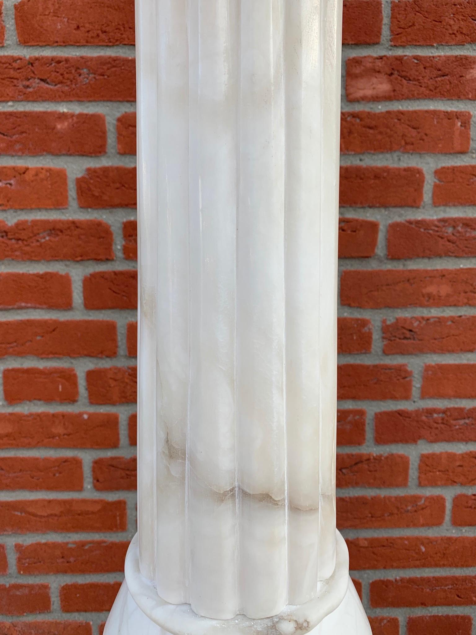 Wonderful Midcentury Made Art Deco Style Carved Alabaster Column Pedestal Stand For Sale 1
