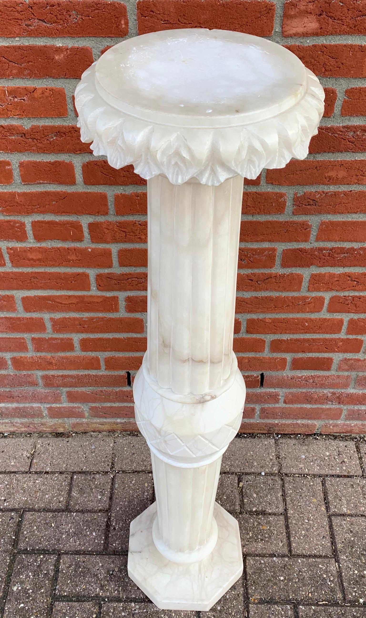 Italian Wonderful Midcentury Made Art Deco Style Carved Alabaster Column Pedestal Stand For Sale